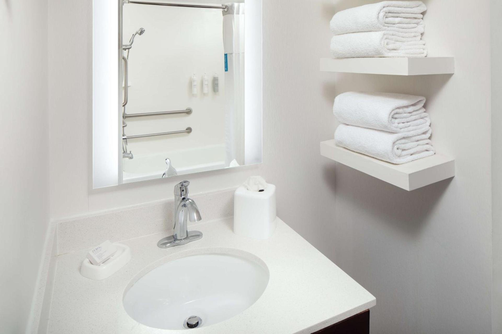 Hampton Inn Atlanta-Northlake photo 16