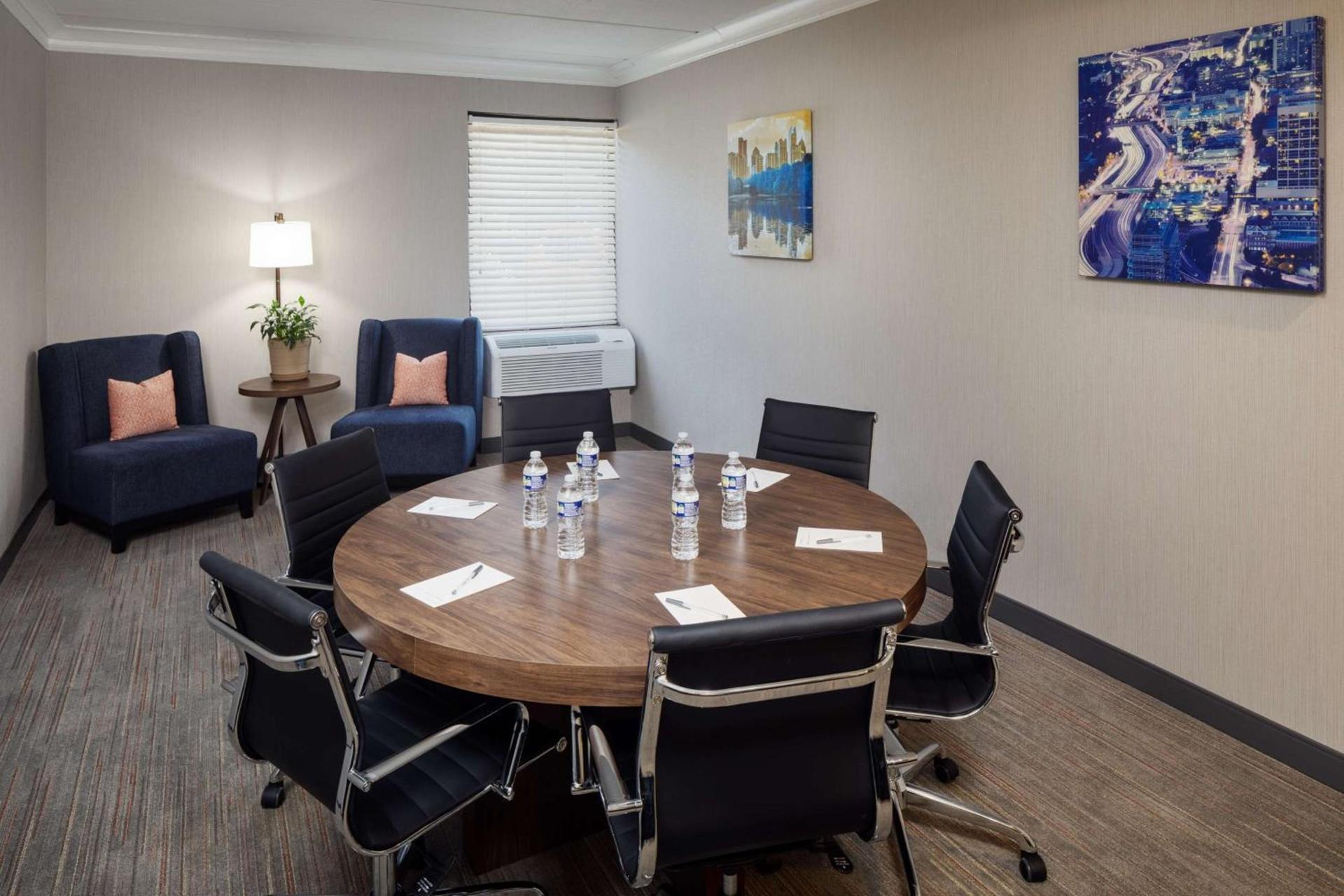 Hampton Inn Atlanta-Northlake photo 20