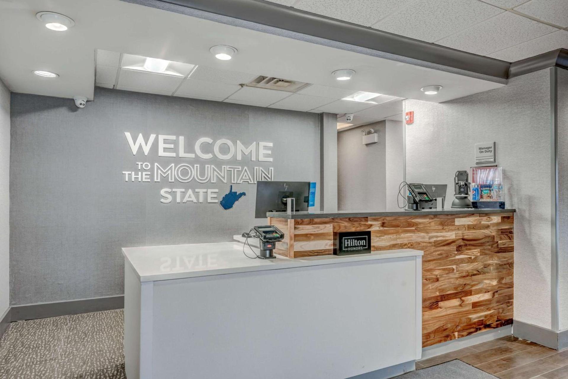 Hampton Inn Morgantown photo 36
