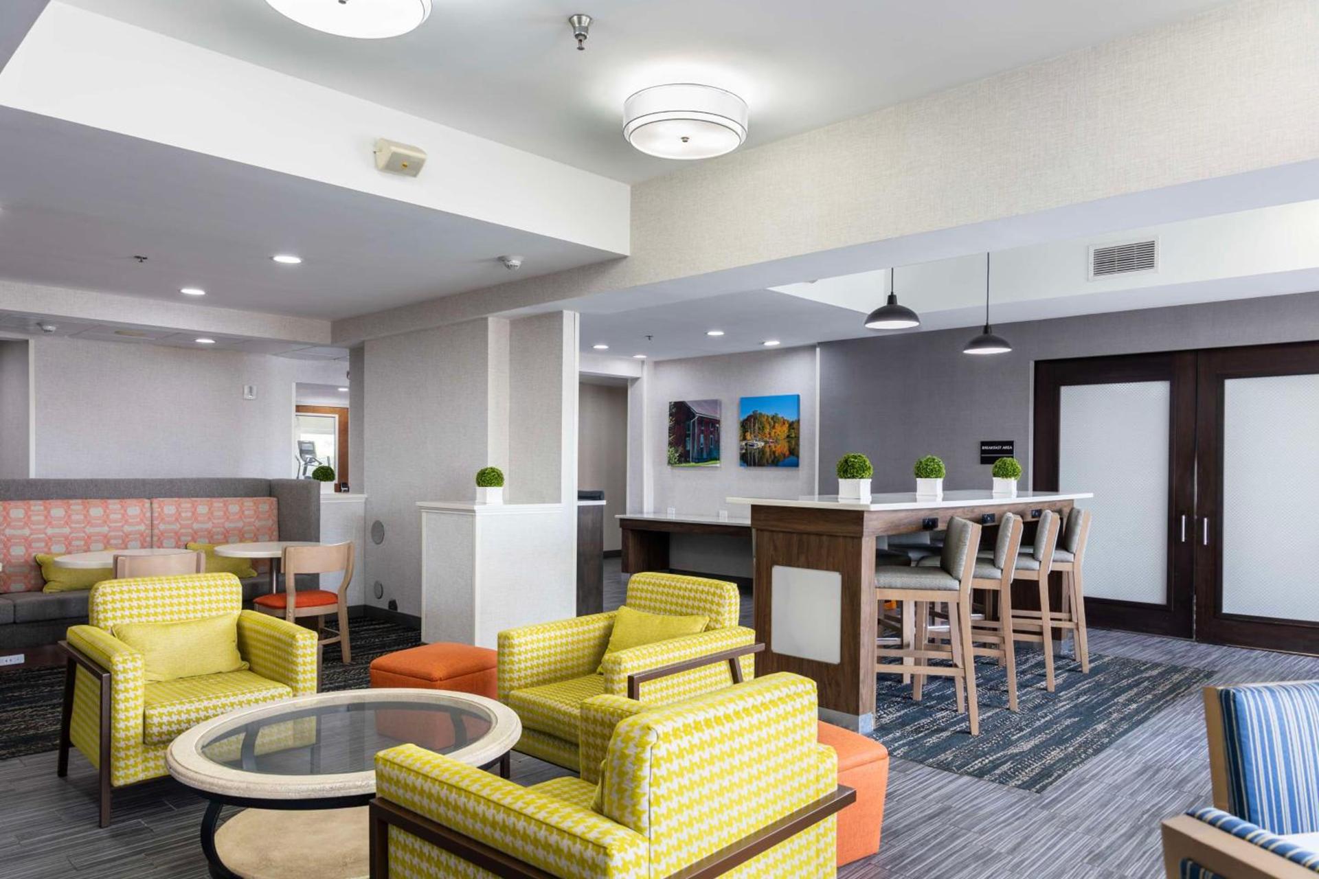 Hampton Inn Springfield photo 34