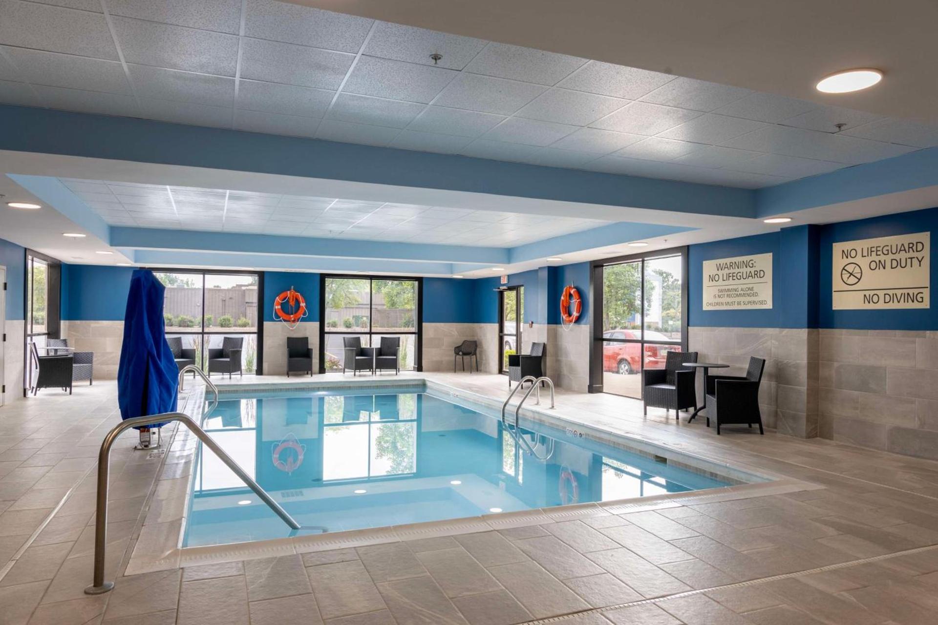 Hampton Inn Springfield photo 5