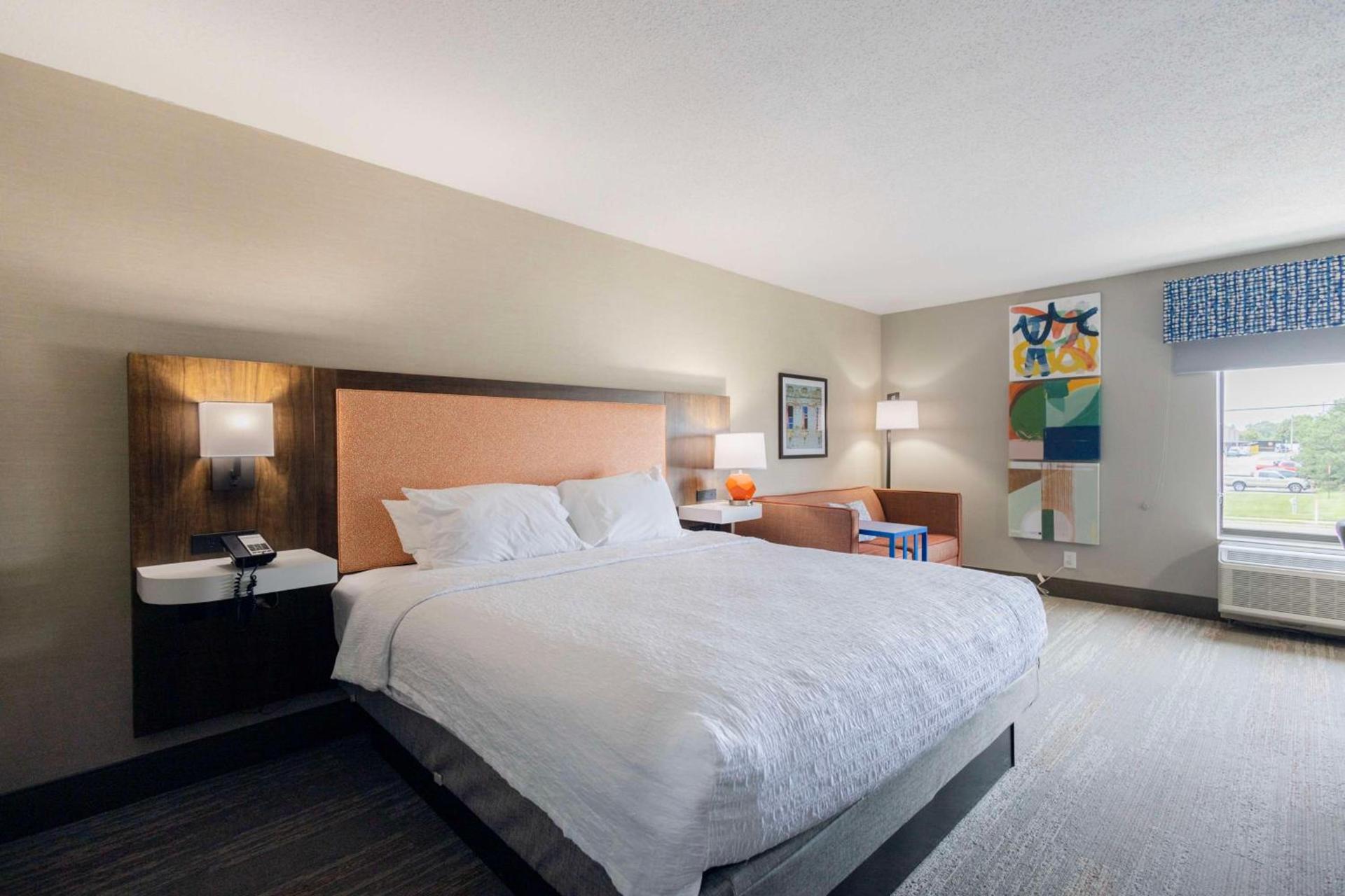 Hampton Inn Springfield photo 29