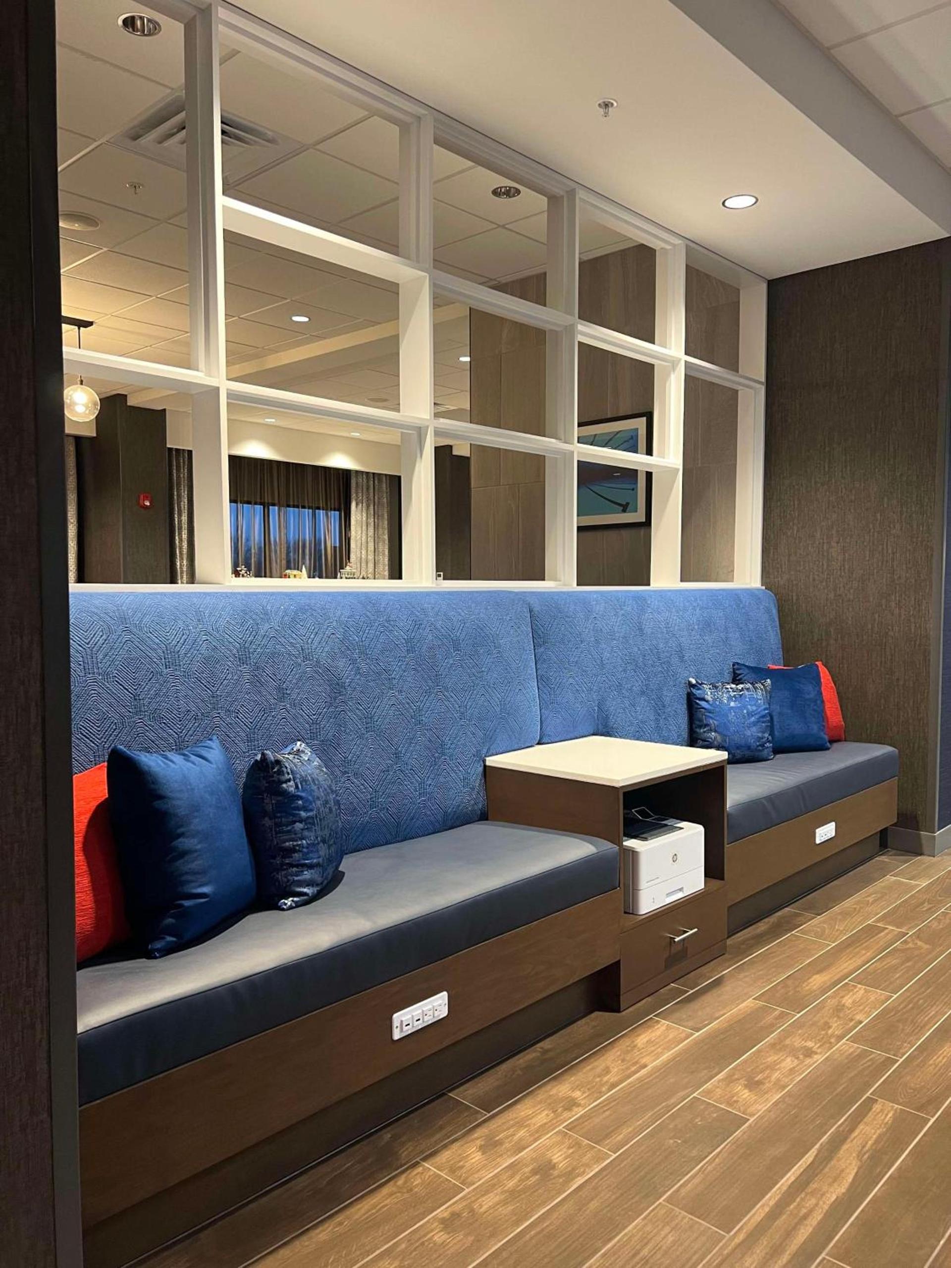 Hampton Inn West Wichita Goddard photo 8