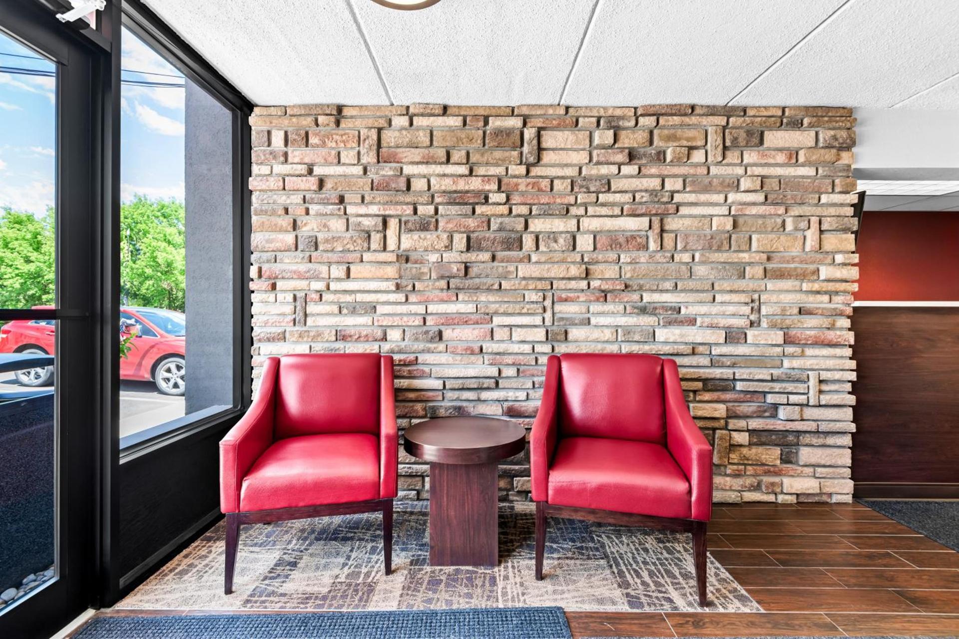 Red Roof Inn Cortland photo 5