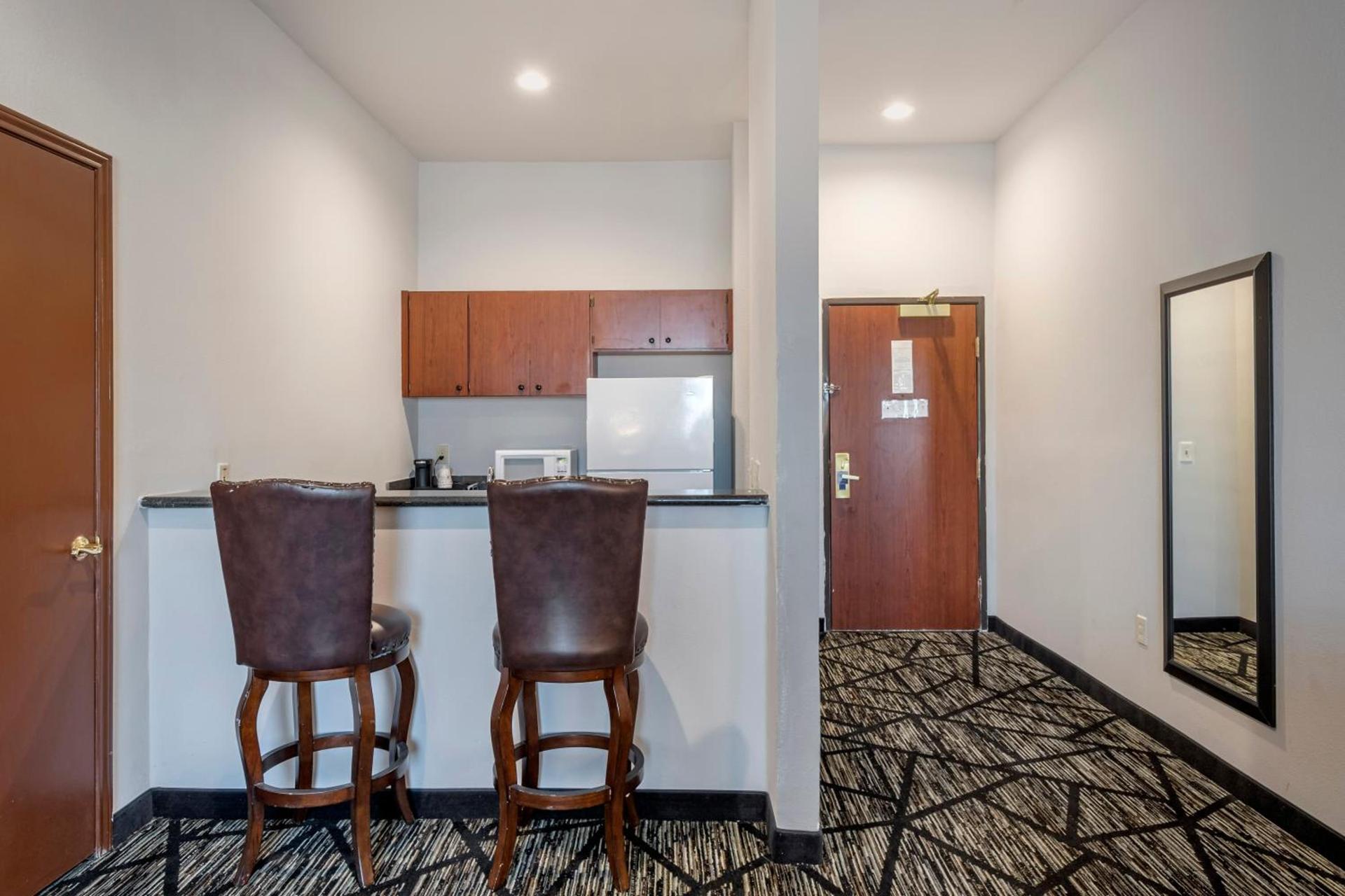 Best Western Plus McKinney Inn and Suites photo 17