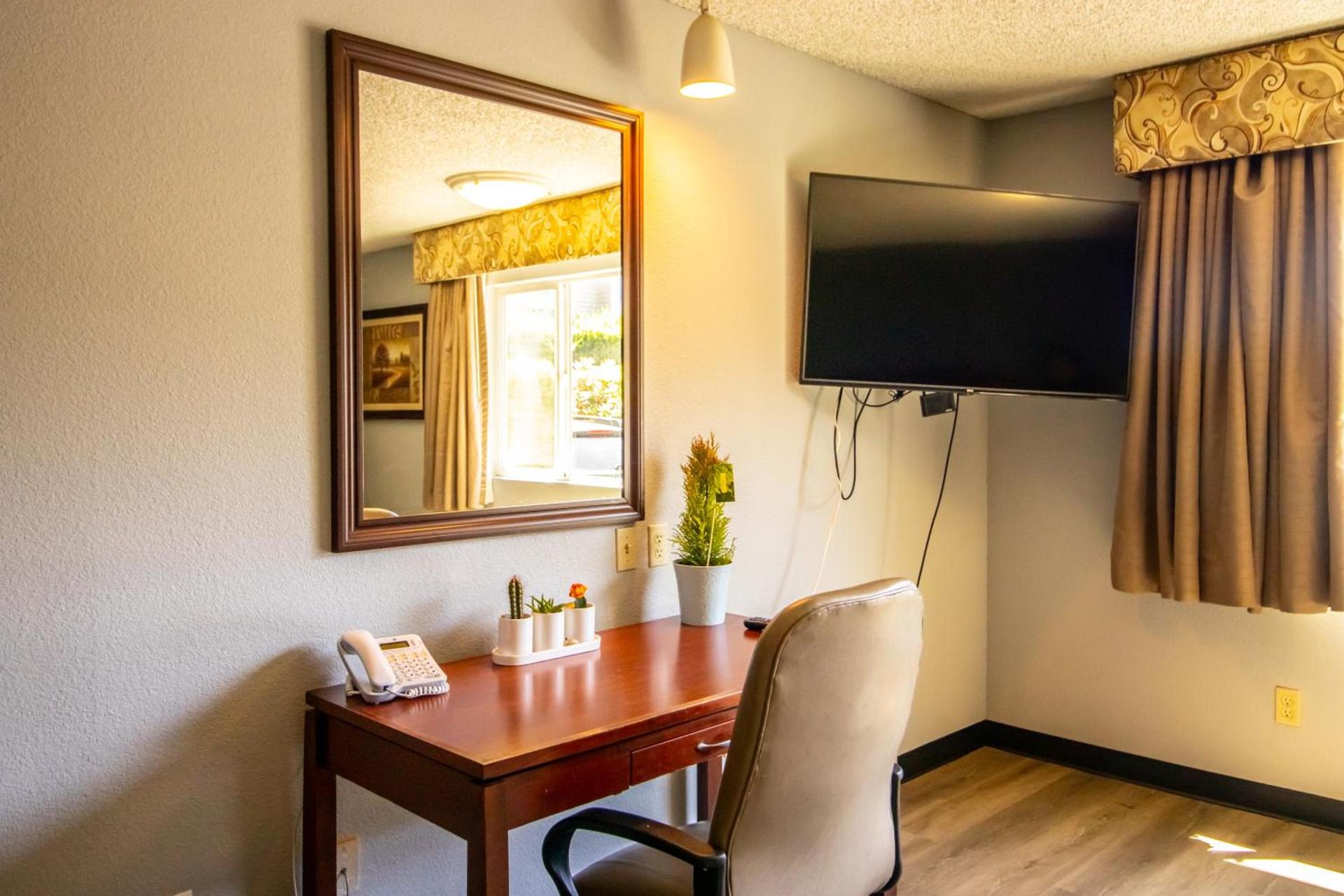 Red Lion Inn & Suites Vancouver photo 15