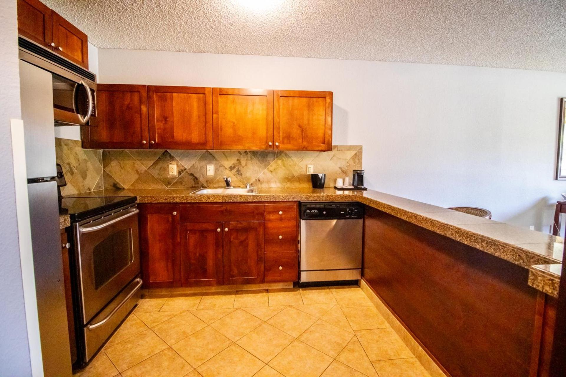 Red Lion Inn & Suites Vancouver photo 14