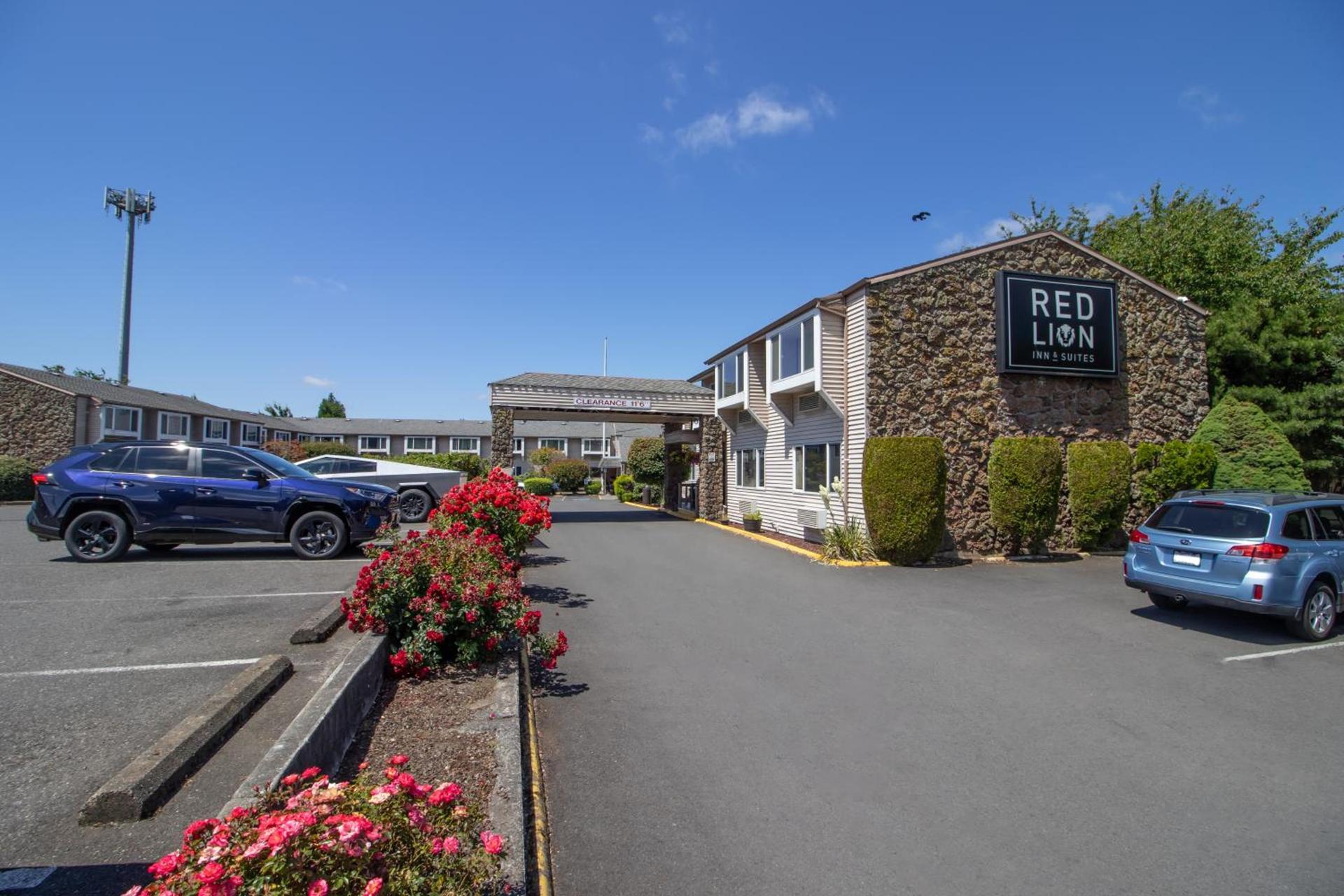 Red Lion Inn & Suites Vancouver photo 24