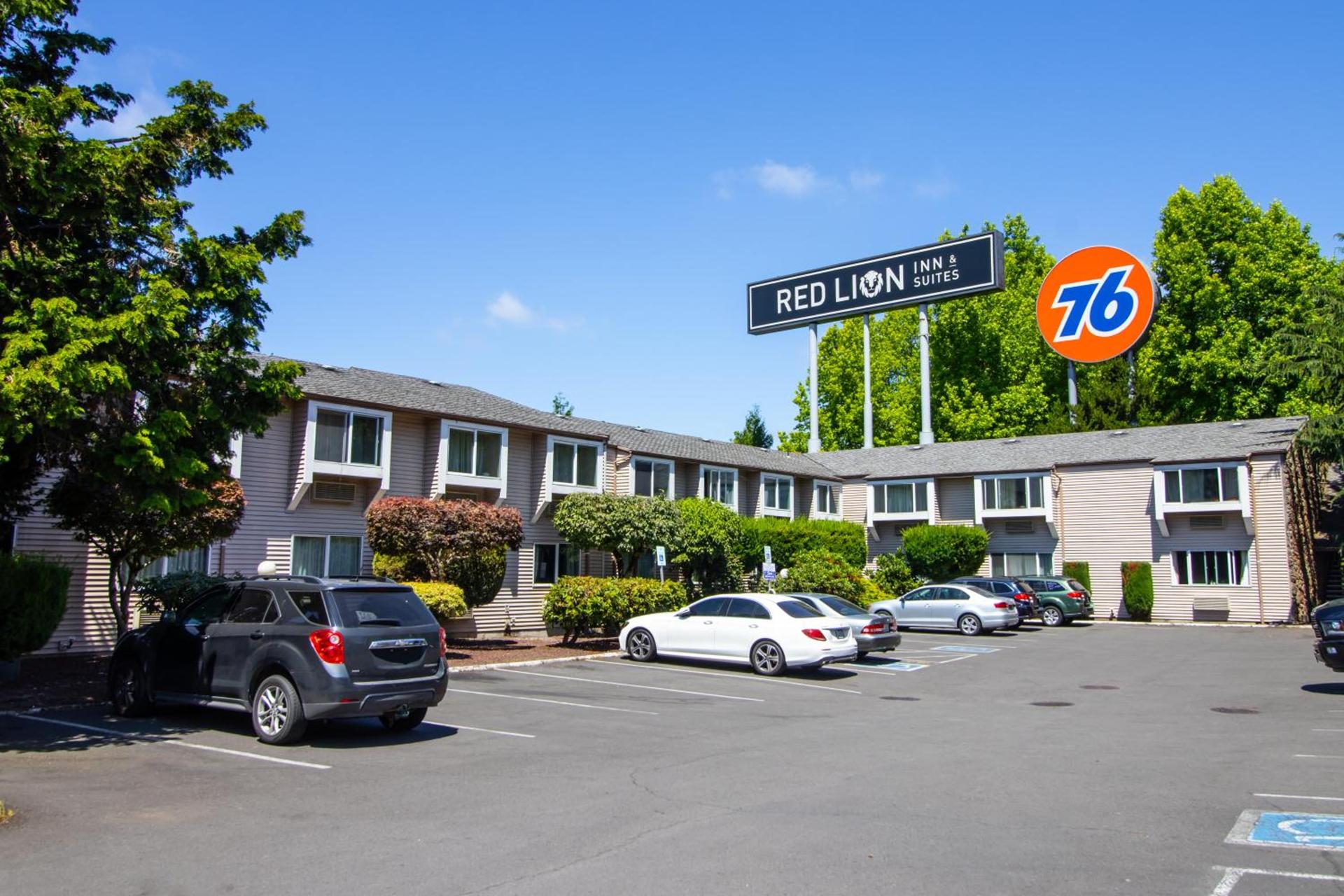 Red Lion Inn & Suites Vancouver photo 28