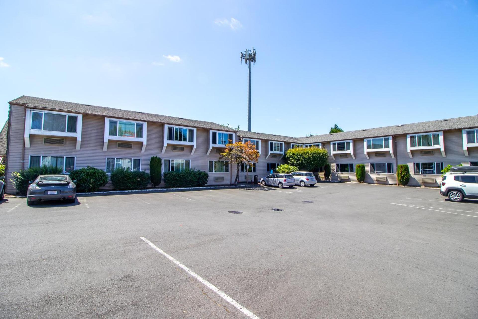 Red Lion Inn & Suites Vancouver photo 27