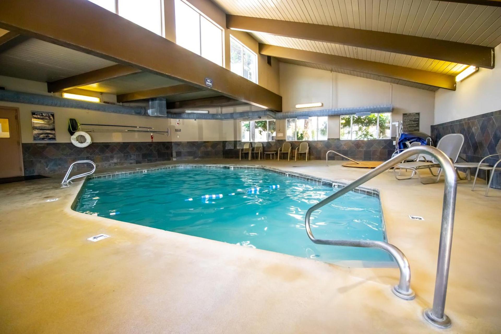 Red Lion Inn & Suites Vancouver photo 32