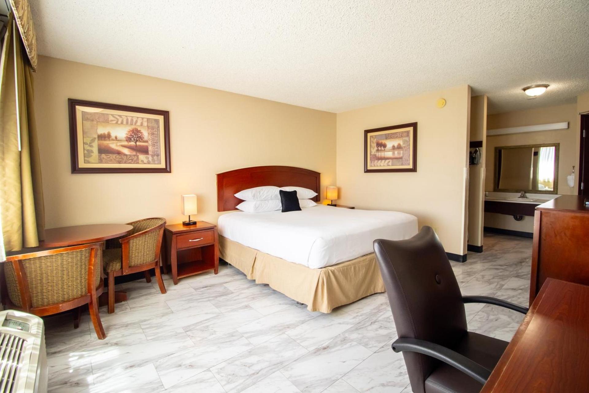 Red Lion Inn & Suites Vancouver photo 35