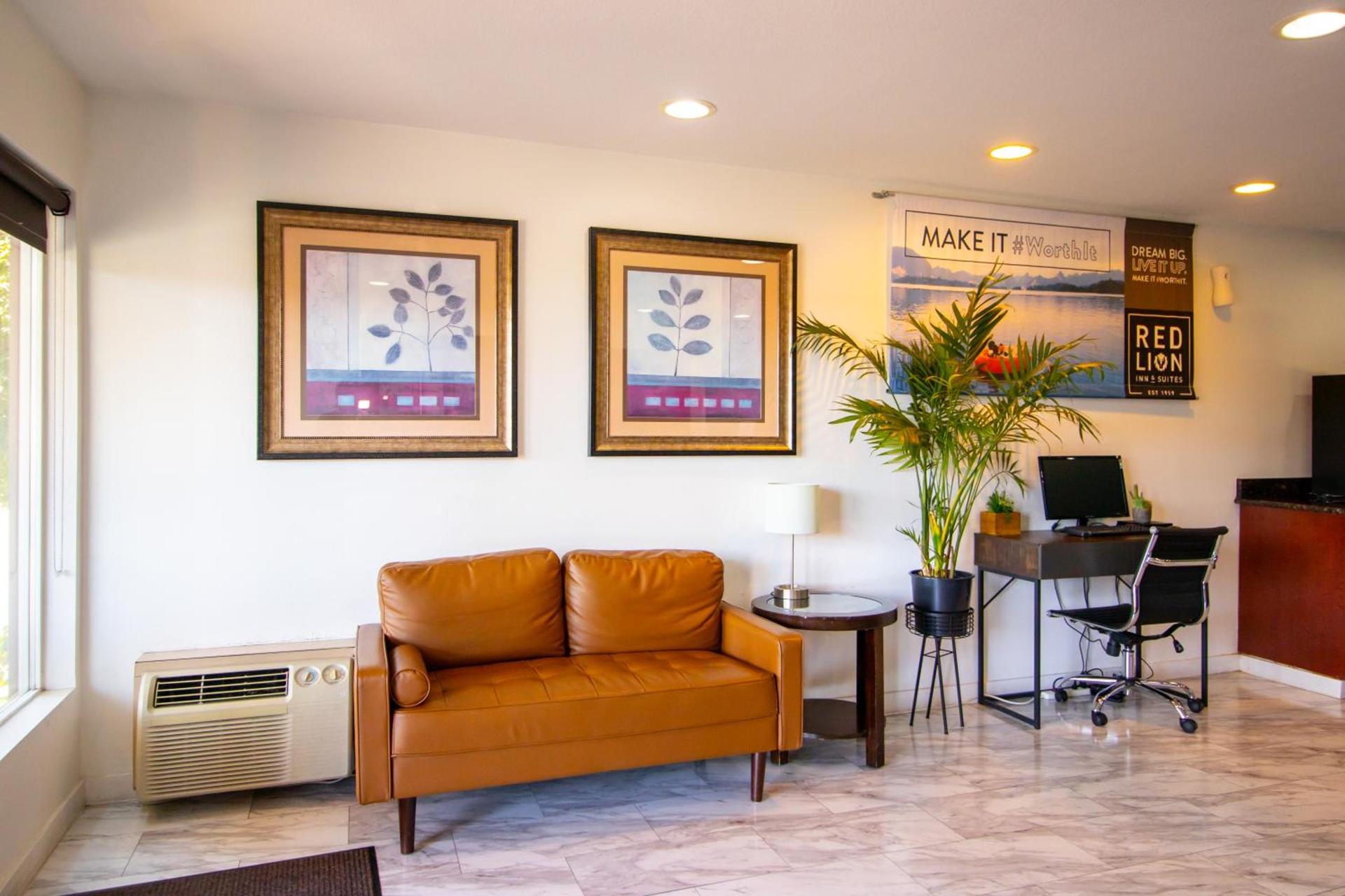 Red Lion Inn & Suites Vancouver photo 38