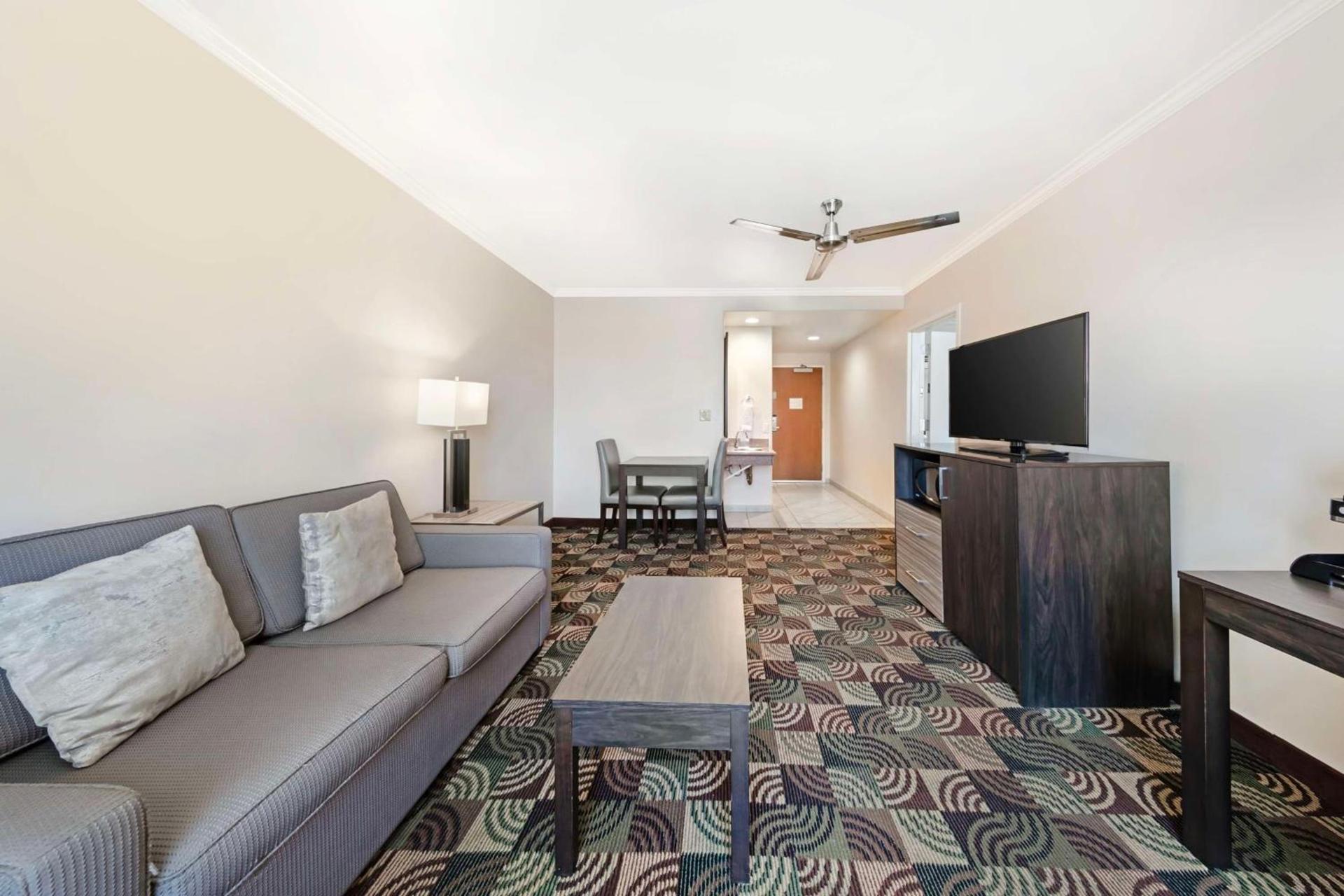 Best Western Plus Country Park Hotel photo 8