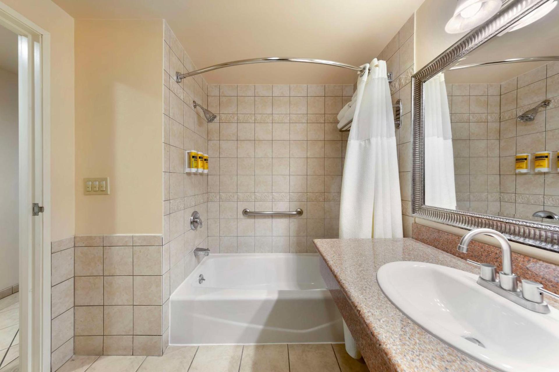 Best Western Plus Country Park Hotel photo 33