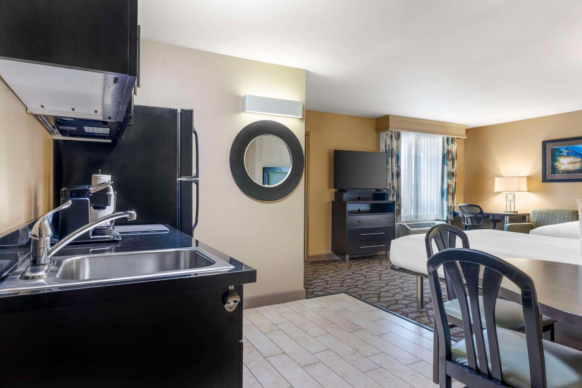 Best Western Plus Oceanside Palms photo 17