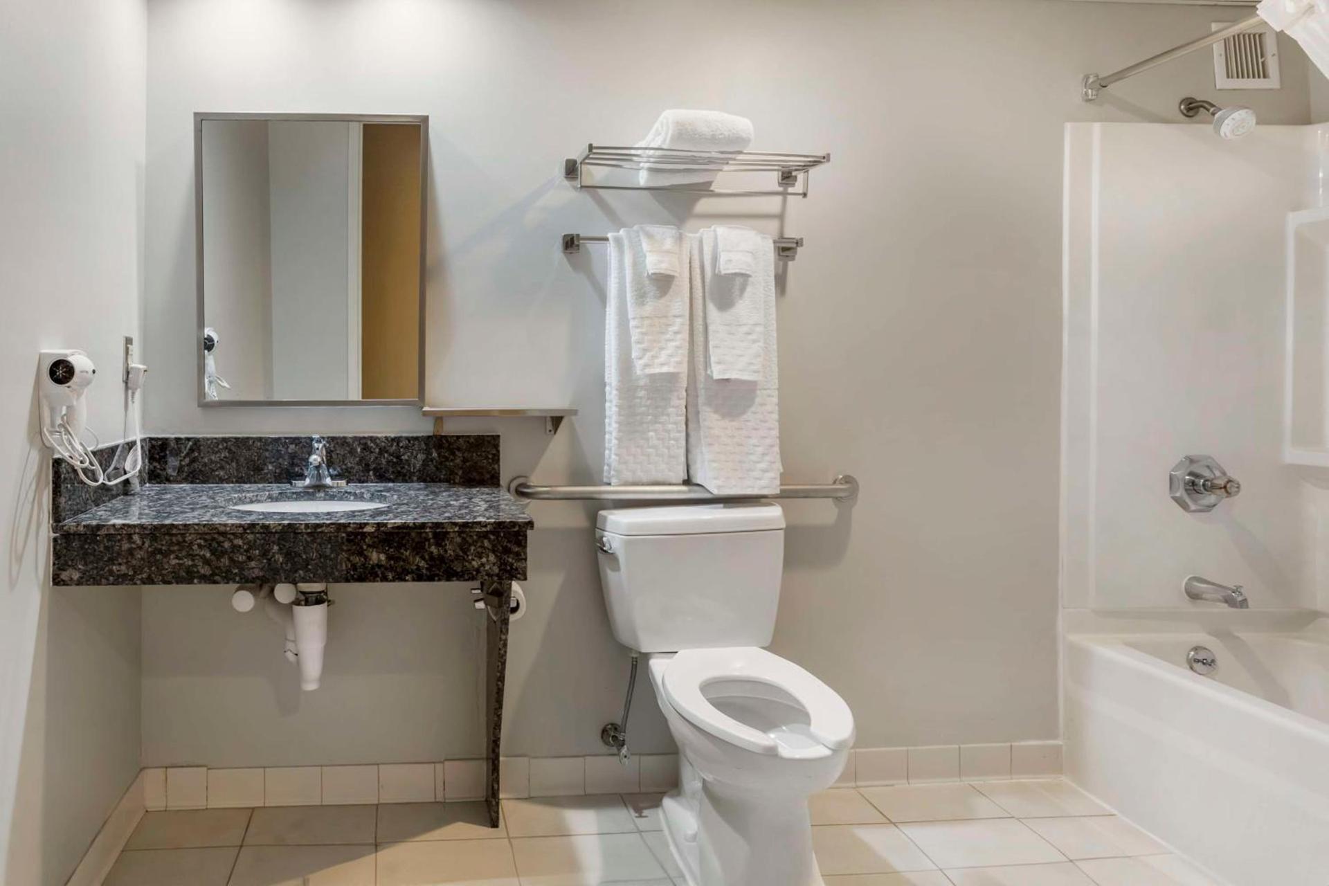Best Western Danbury/Bethel photo 30