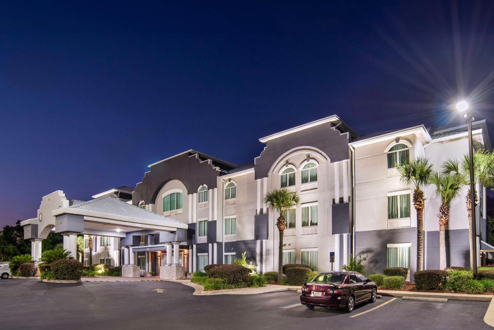 Best Western Plus Blue Angel Inn photo 5