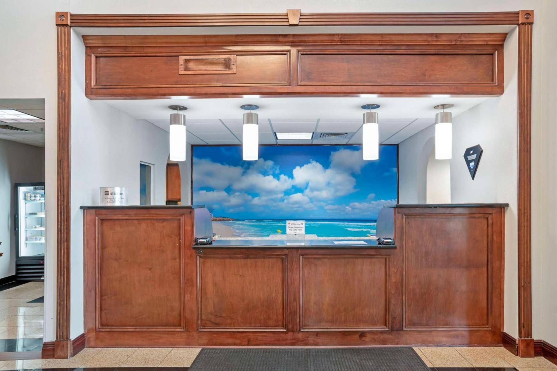 Best Western Plus Blue Angel Inn photo 11
