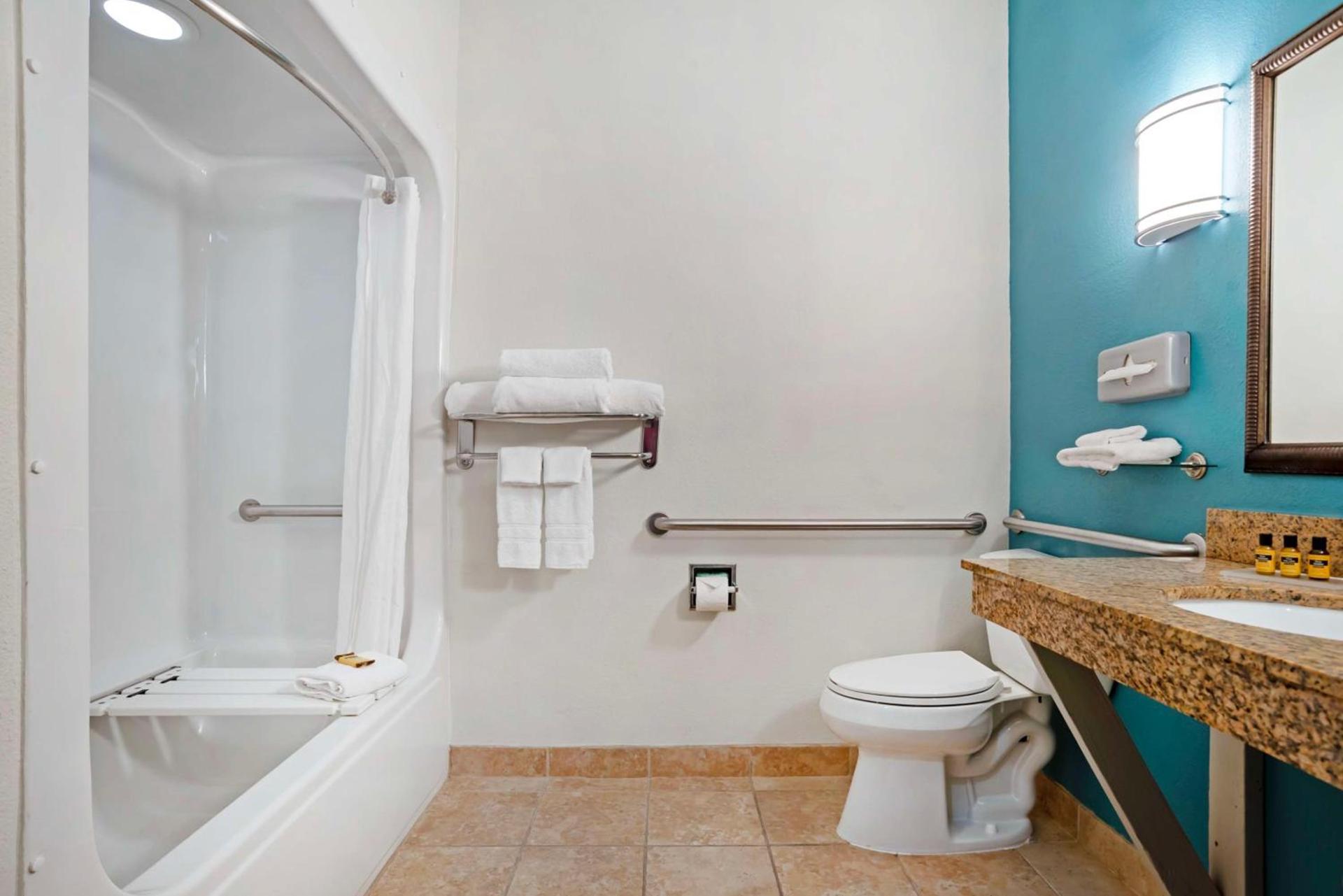 Best Western Plus Blue Angel Inn photo 37