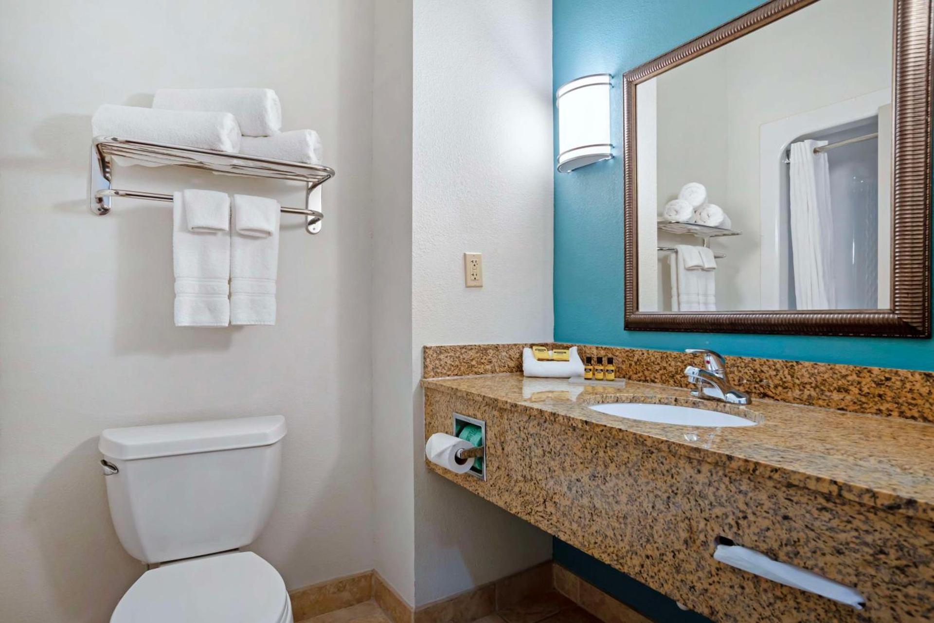 Best Western Plus Blue Angel Inn photo 38