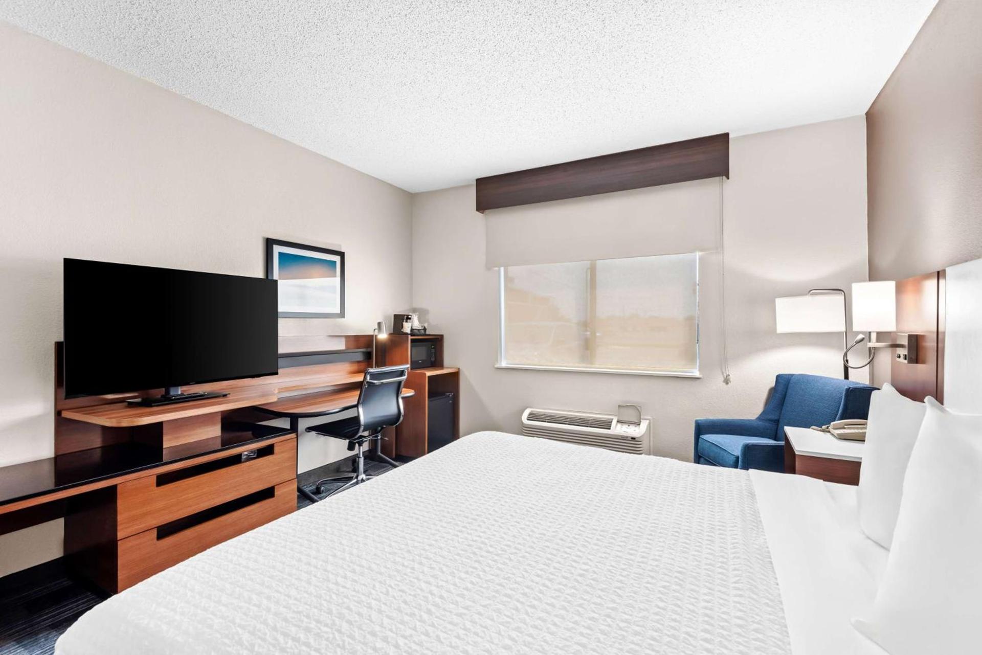 Best Western Ottumwa Inn & Suites photo 26