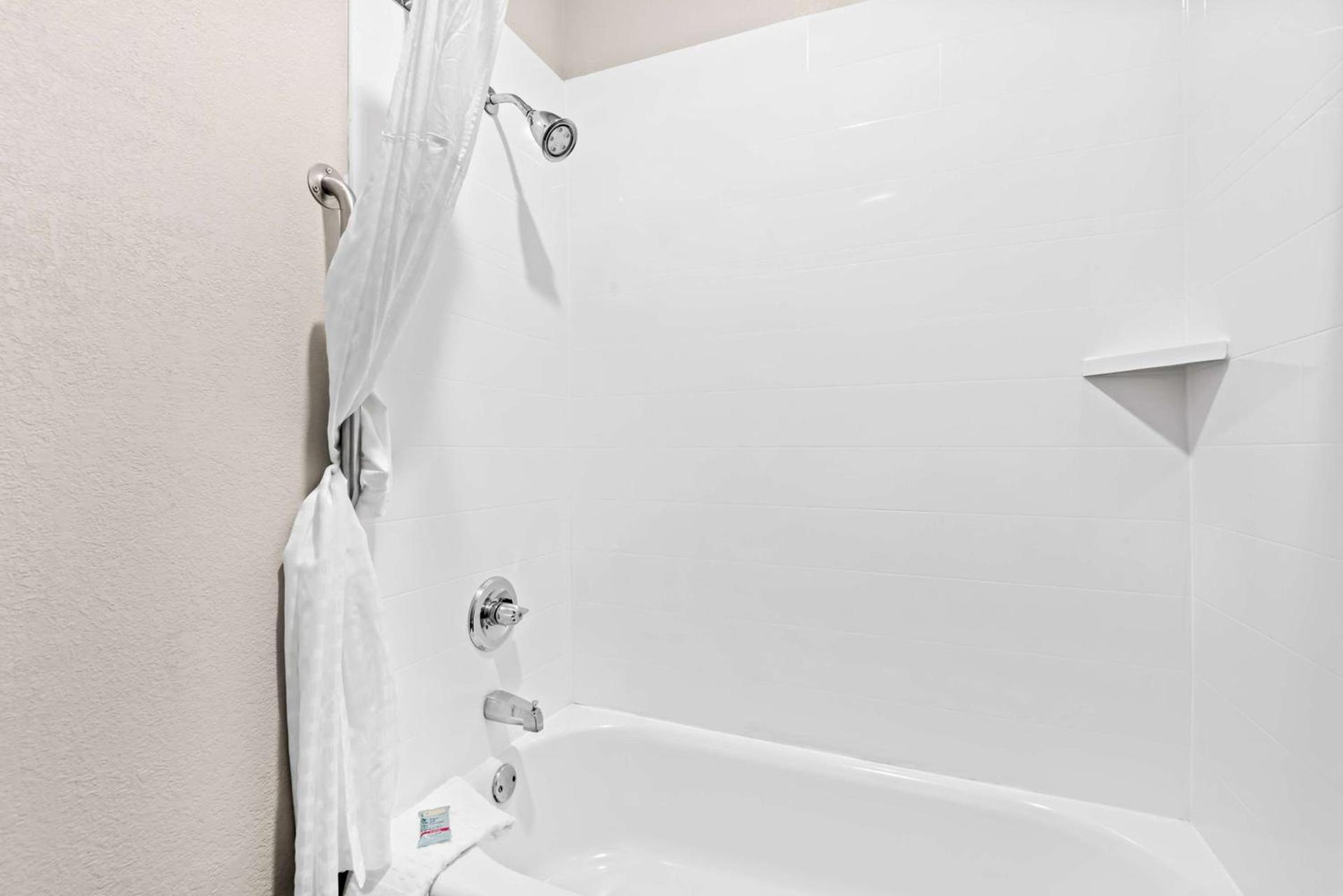Best Western Ottumwa Inn & Suites photo 39