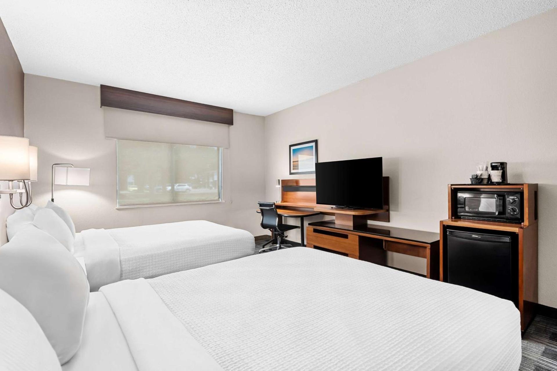 Best Western Ottumwa Inn & Suites photo 36