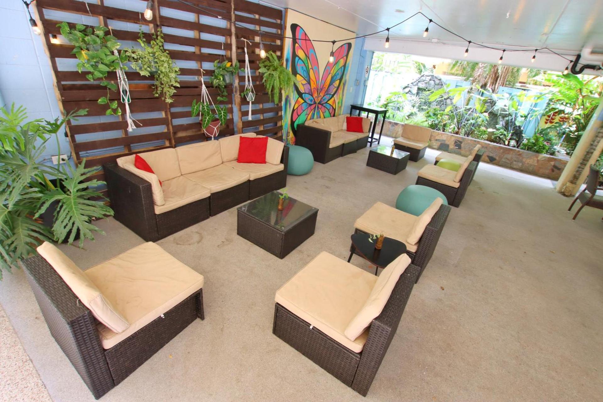Waikiki Beachside Hostel photo 80