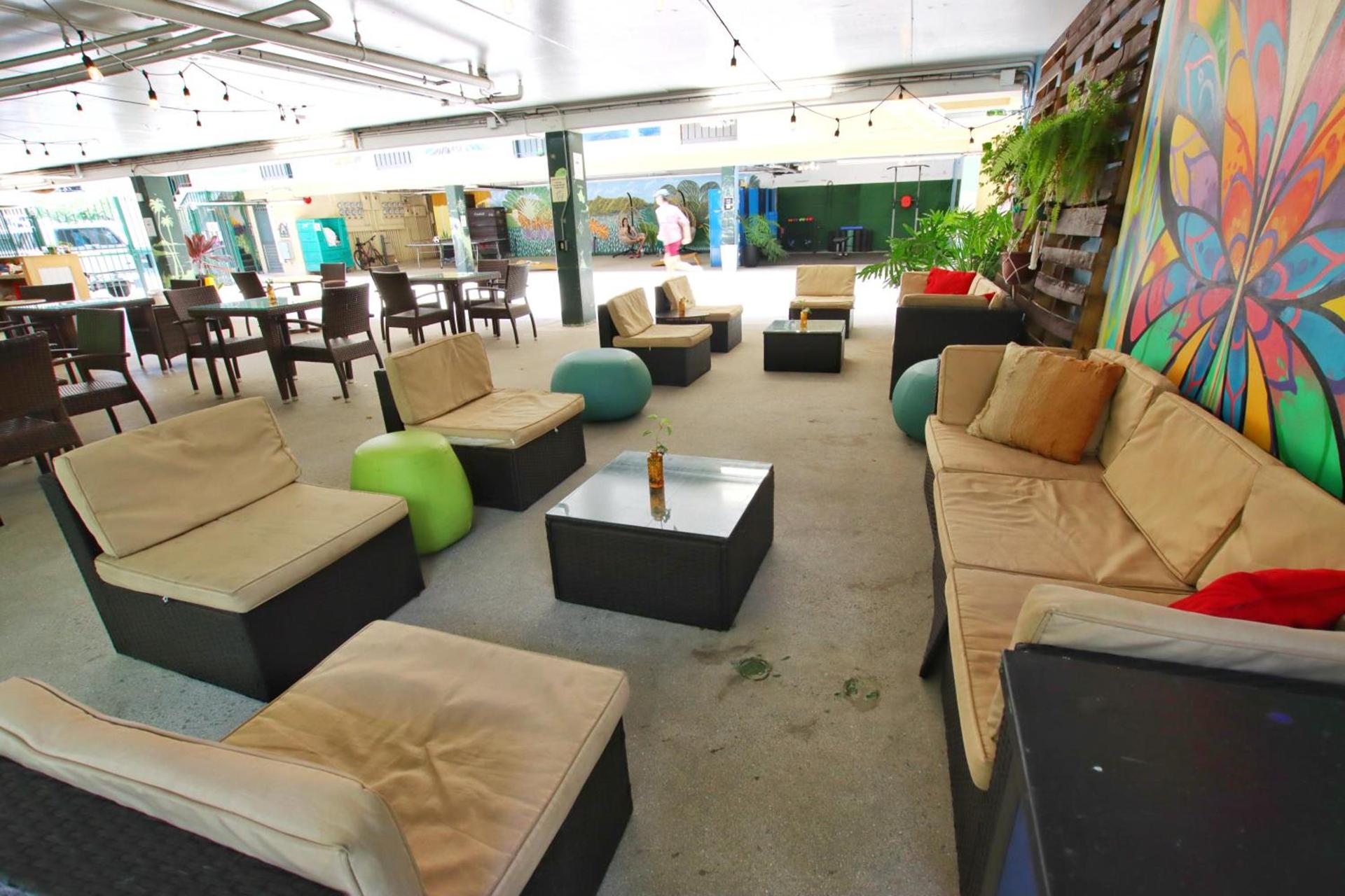 Waikiki Beachside Hostel photo 63
