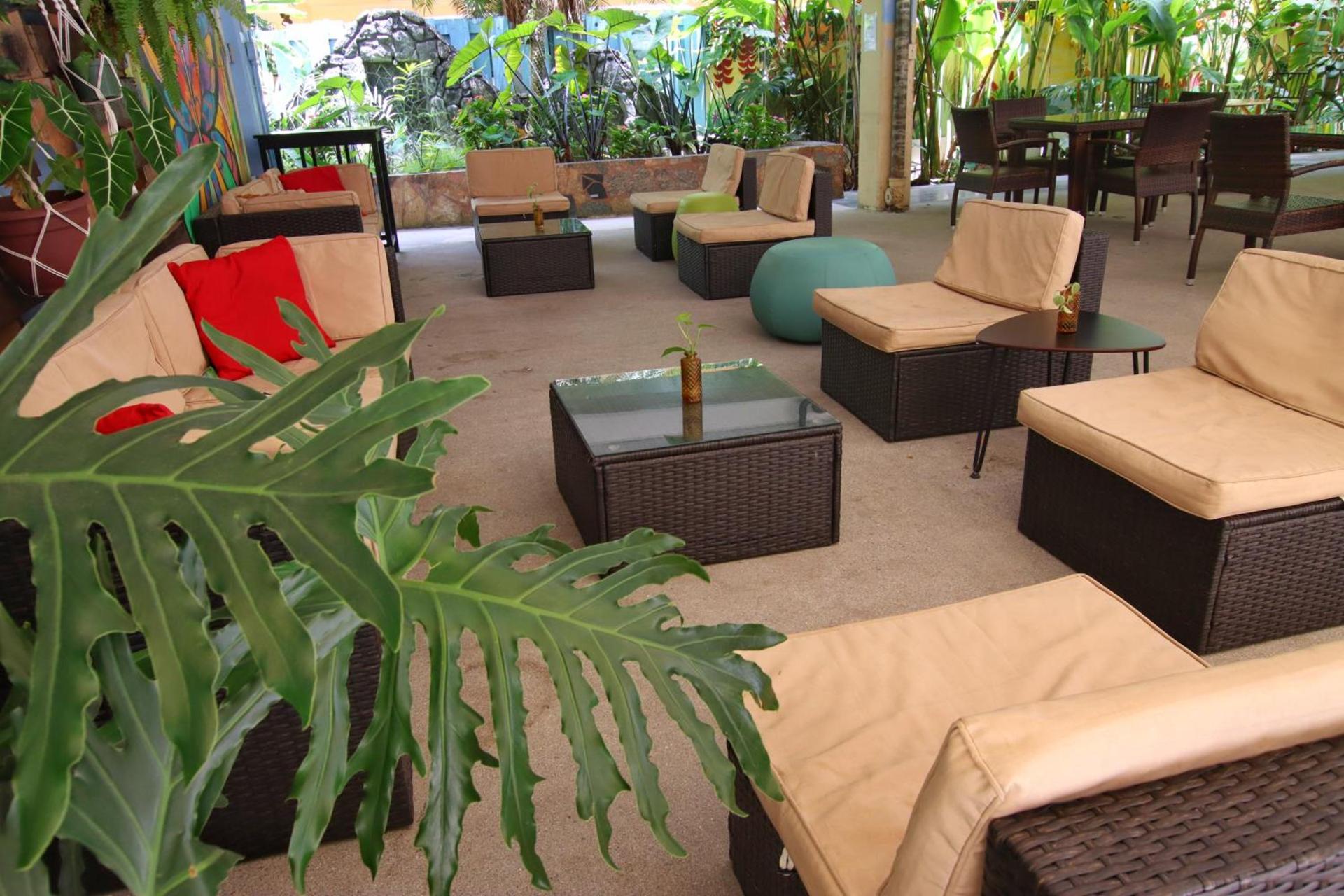 Waikiki Beachside Hostel photo 9