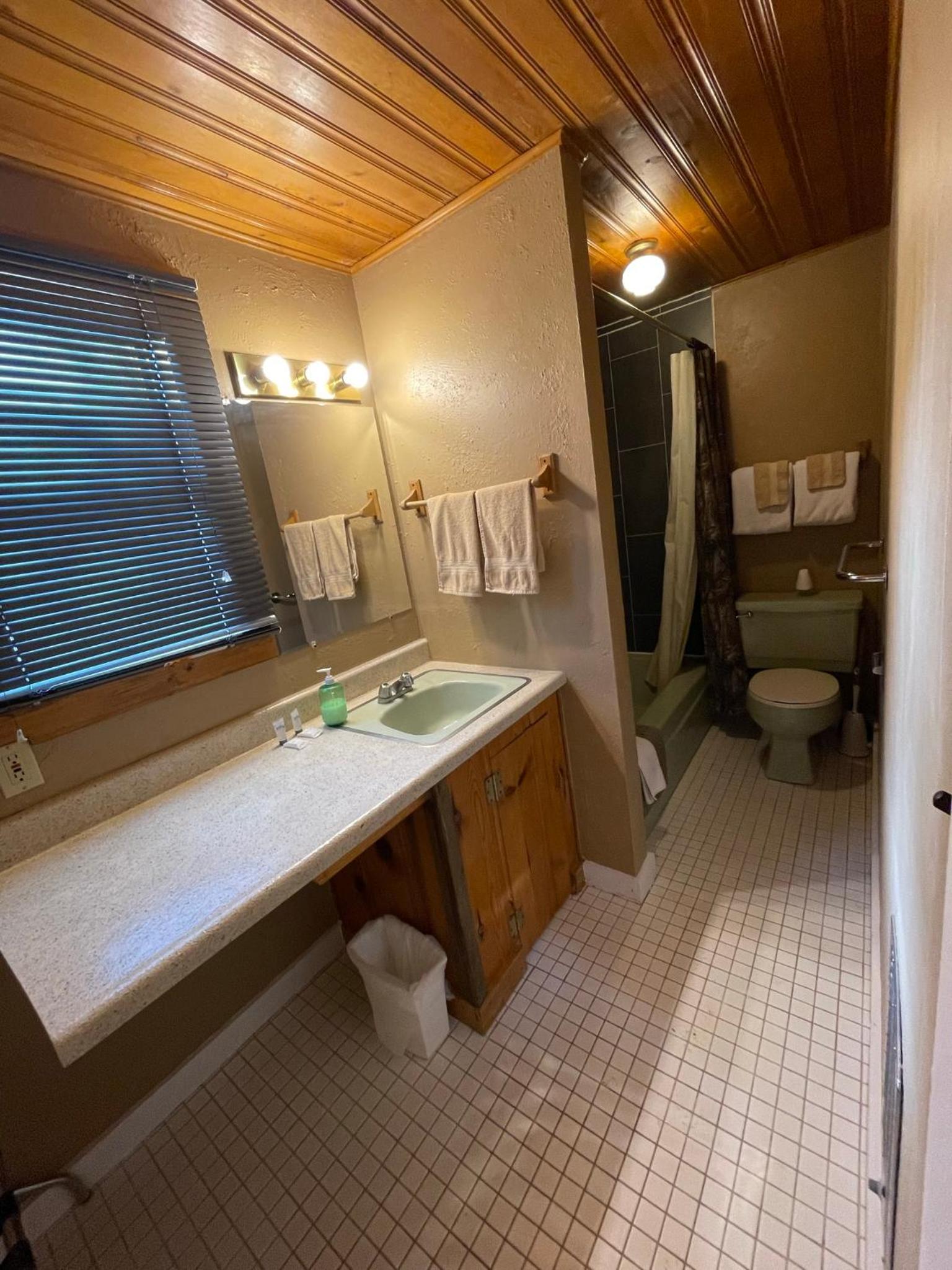 Eagle Nest Fly Shack & Lodge photo 19