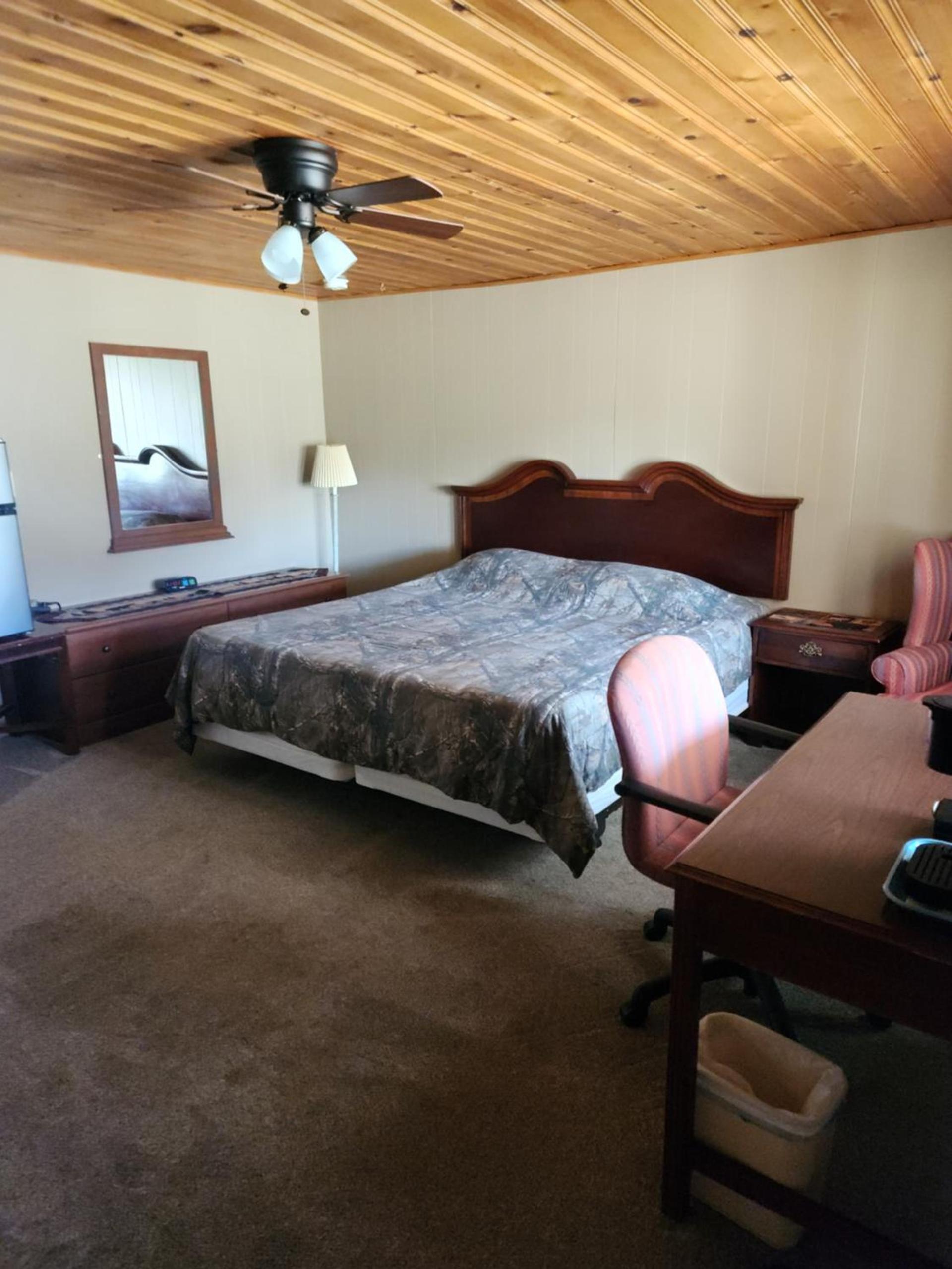Eagle Nest Fly Shack & Lodge photo 22