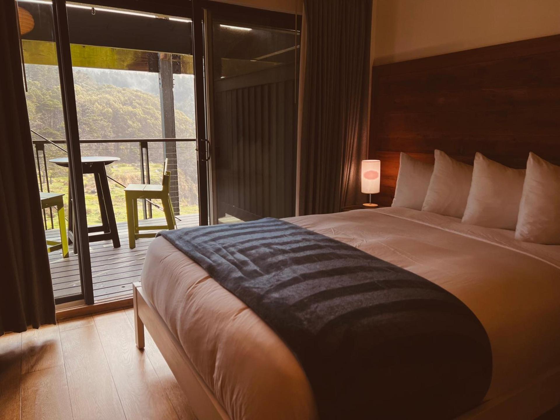 Timber Cove Resort photo 37