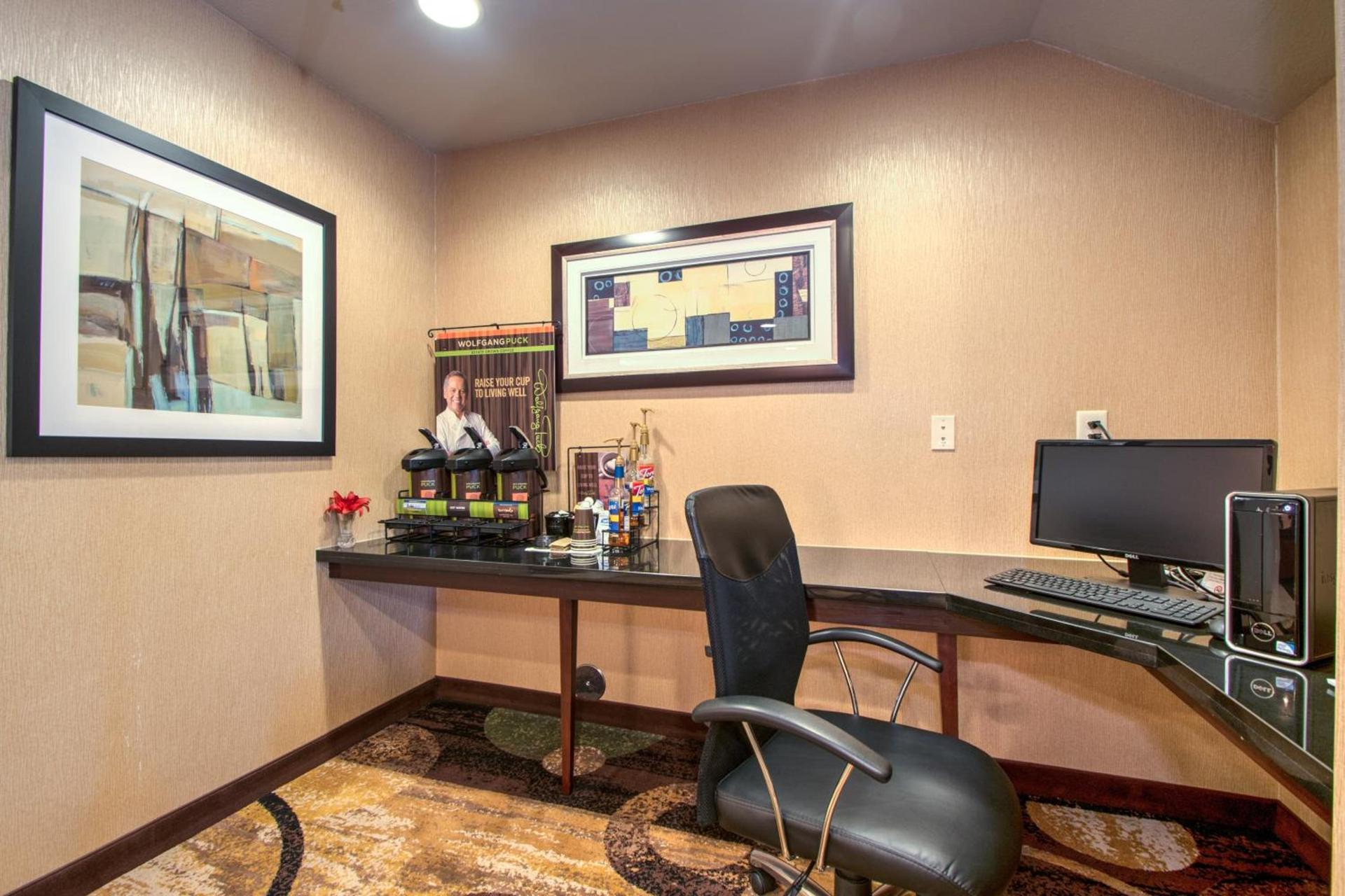 Cobblestone Inn & Suites - Holyoke photo 10