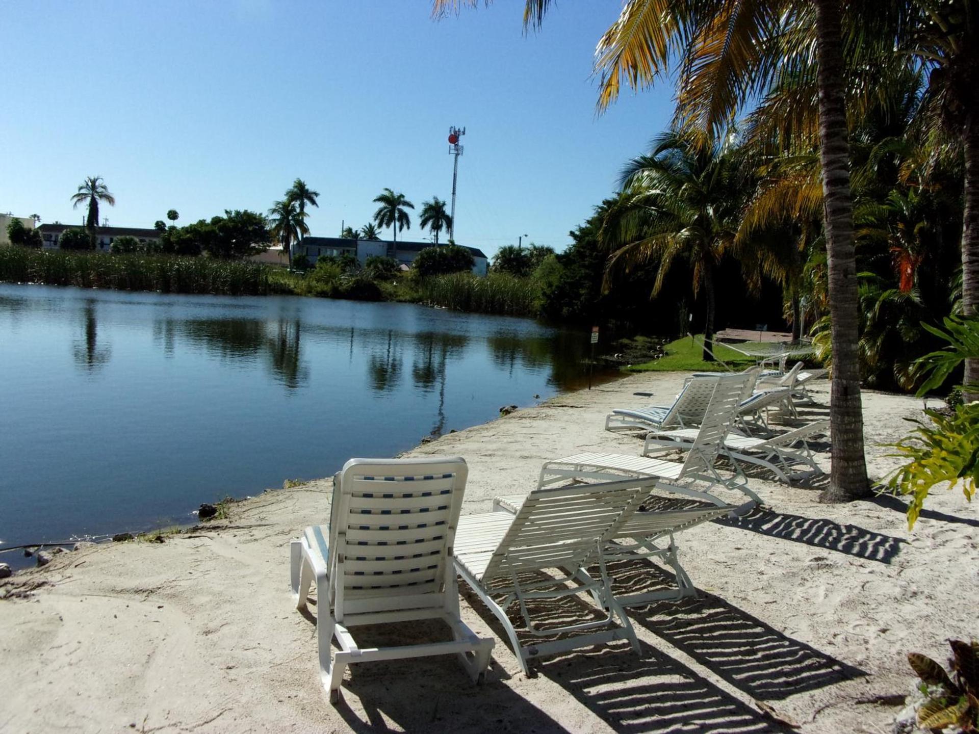 Marco Island Lakeside Inn photo 36