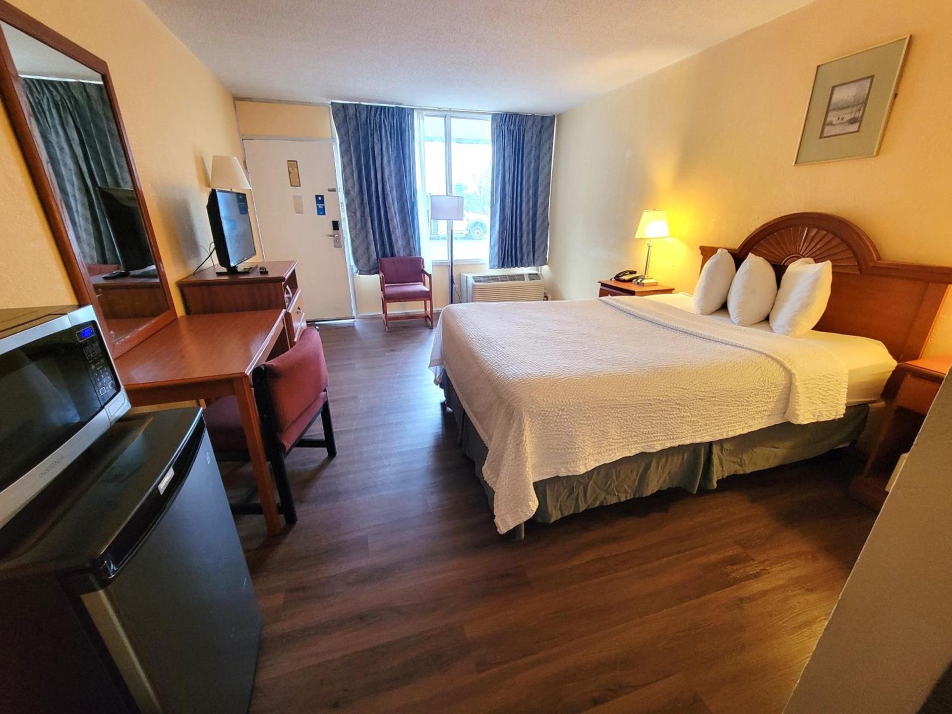 Days Inn by Wyndham Alexandria South photo 20