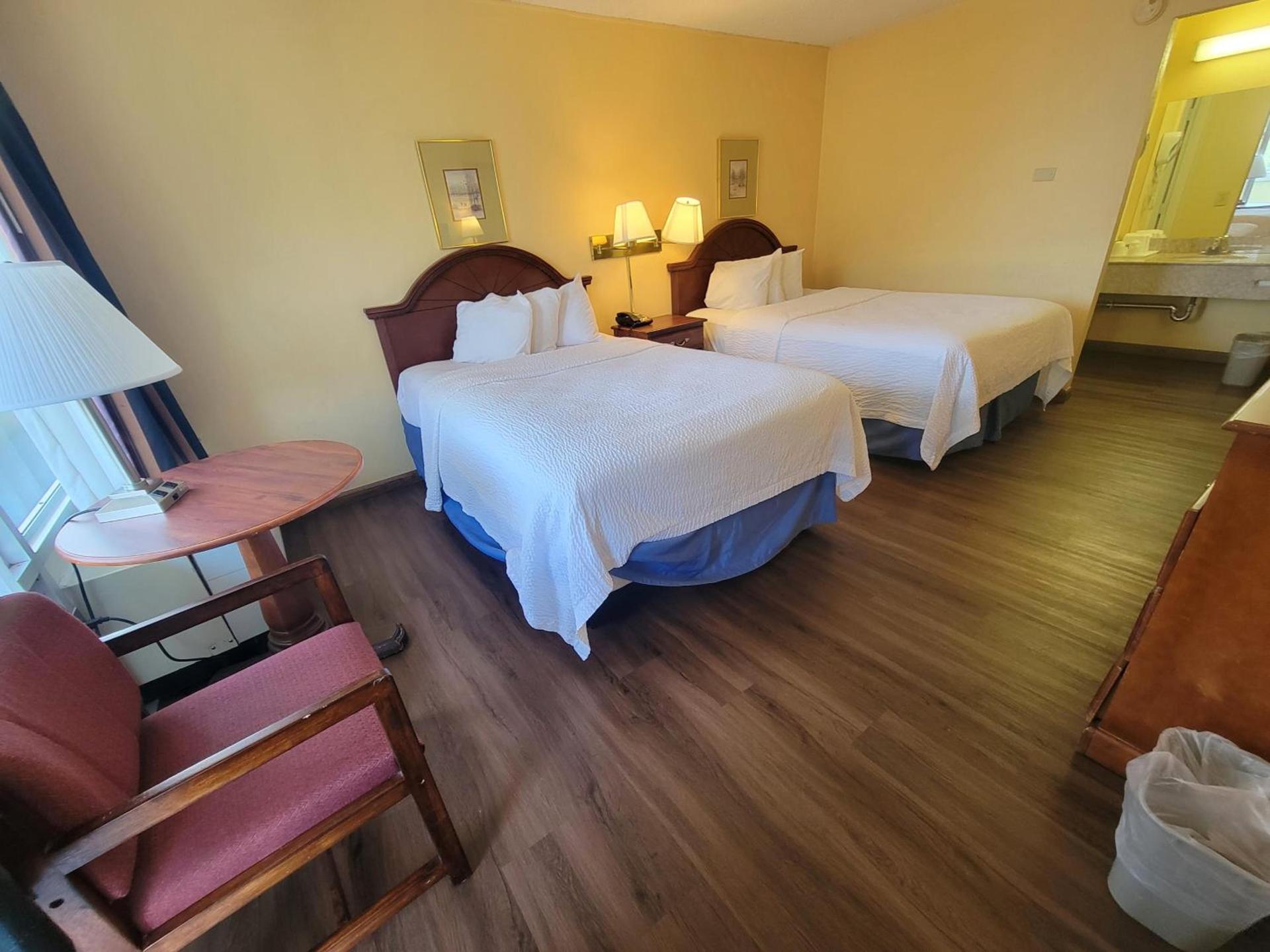 Days Inn by Wyndham Alexandria South photo 22