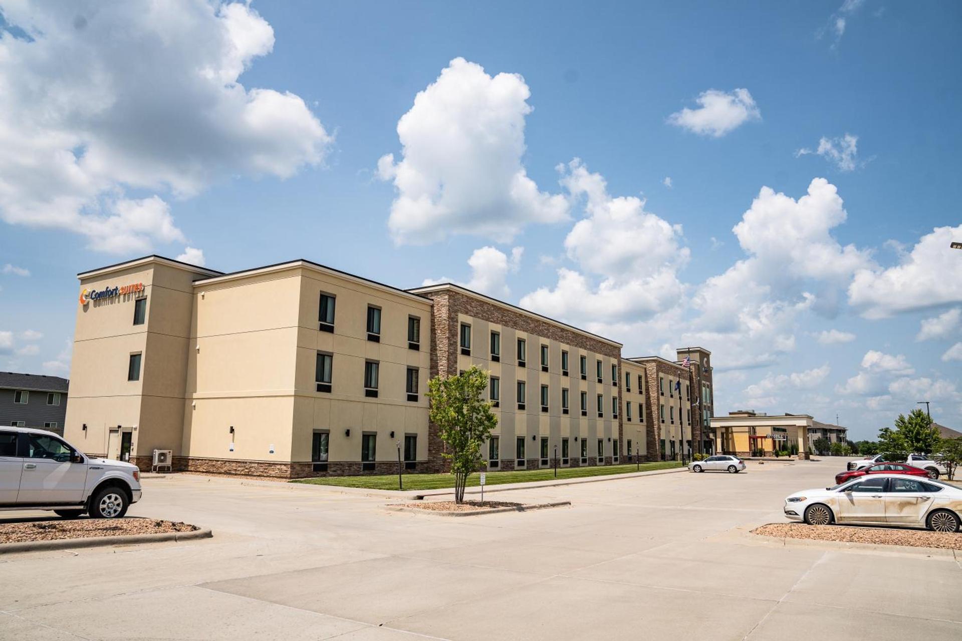 Comfort Suites University Brookings photo 43