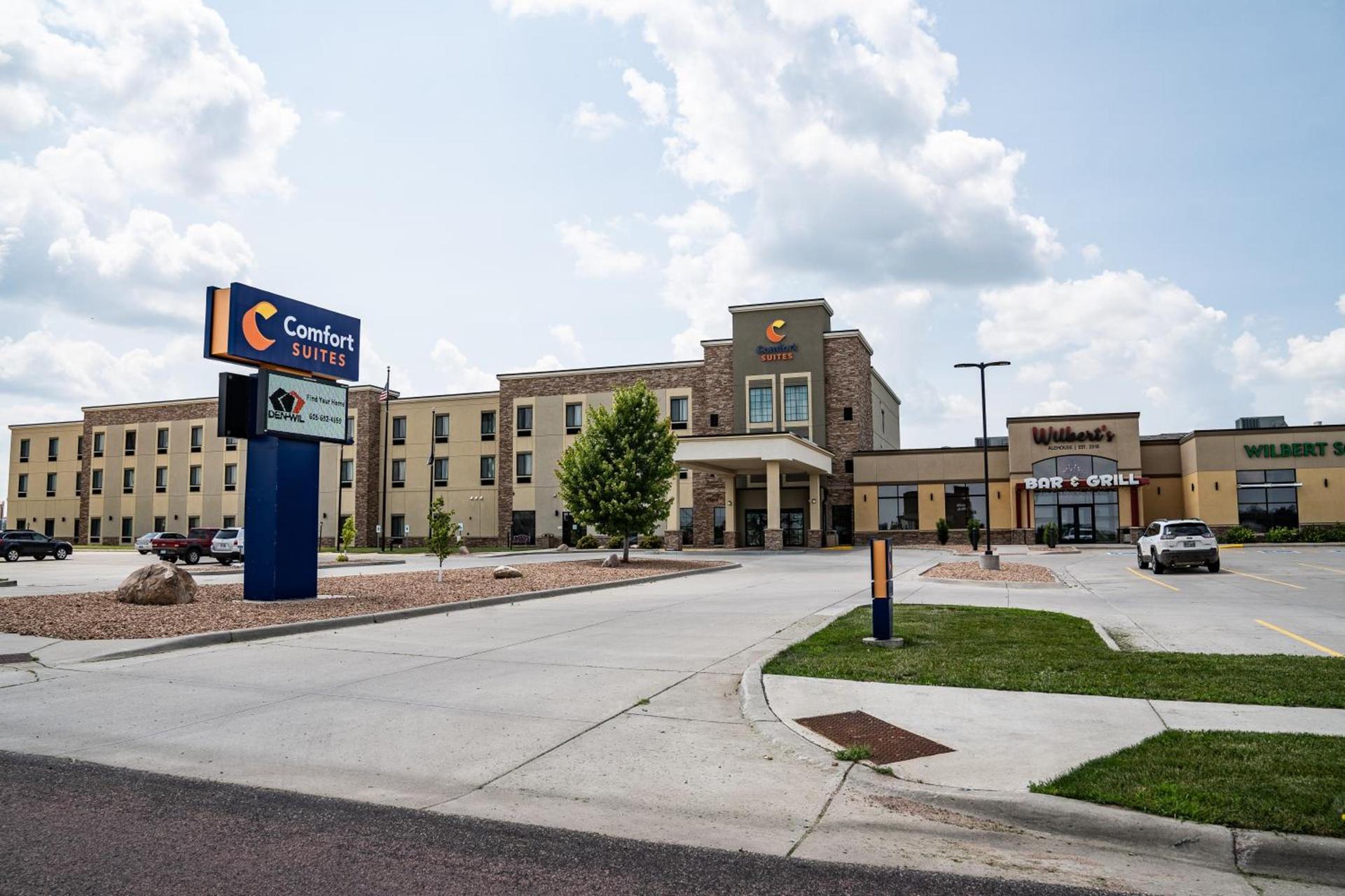 Comfort Suites University Brookings photo 42