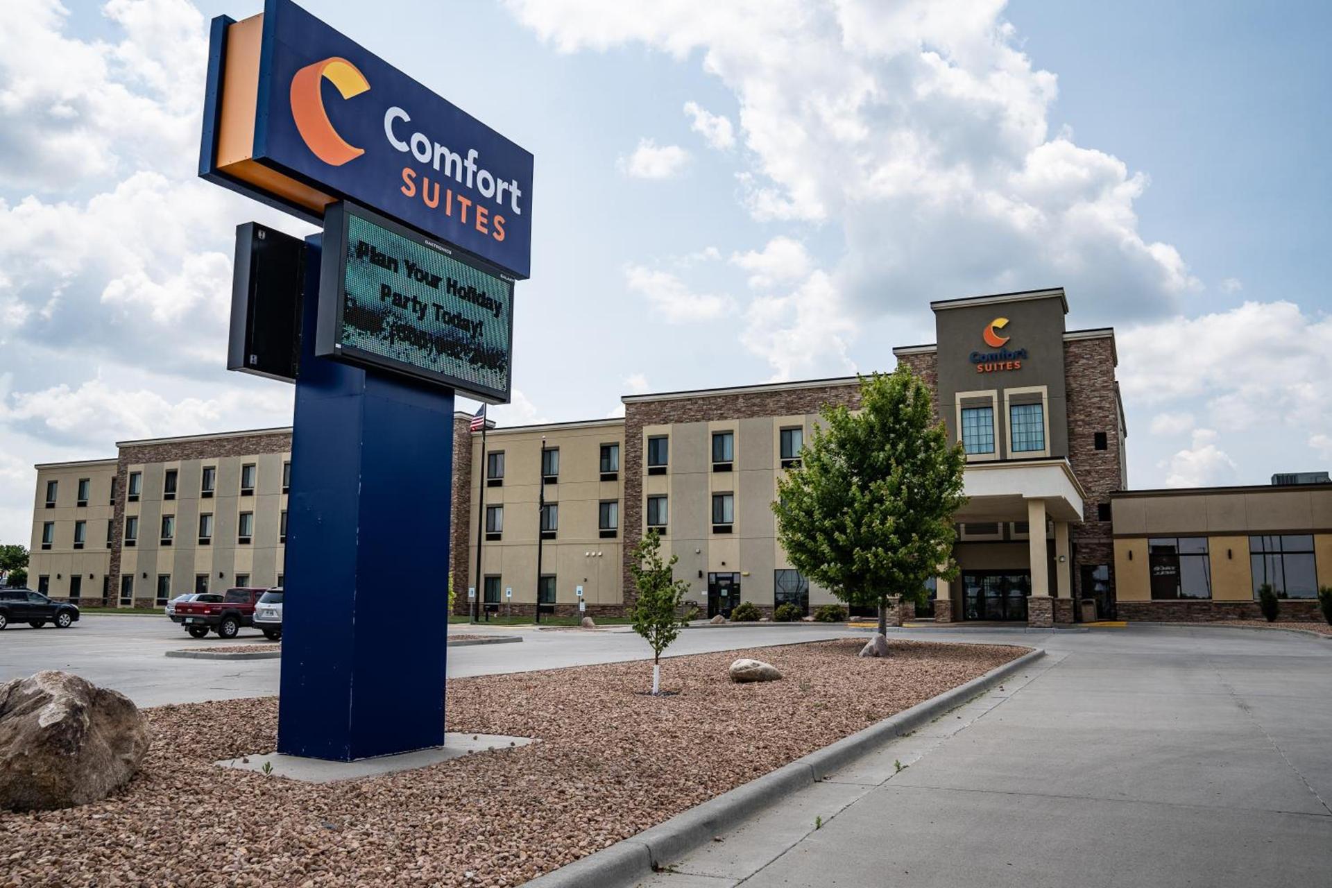 Comfort Suites University Brookings photo 46