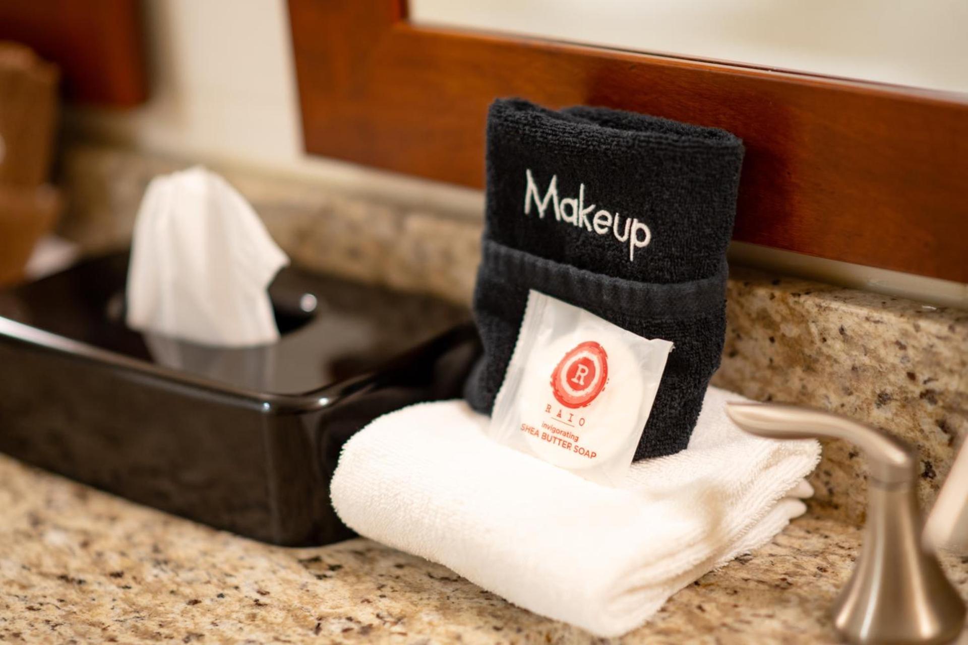 Comfort Suites University Brookings photo 48