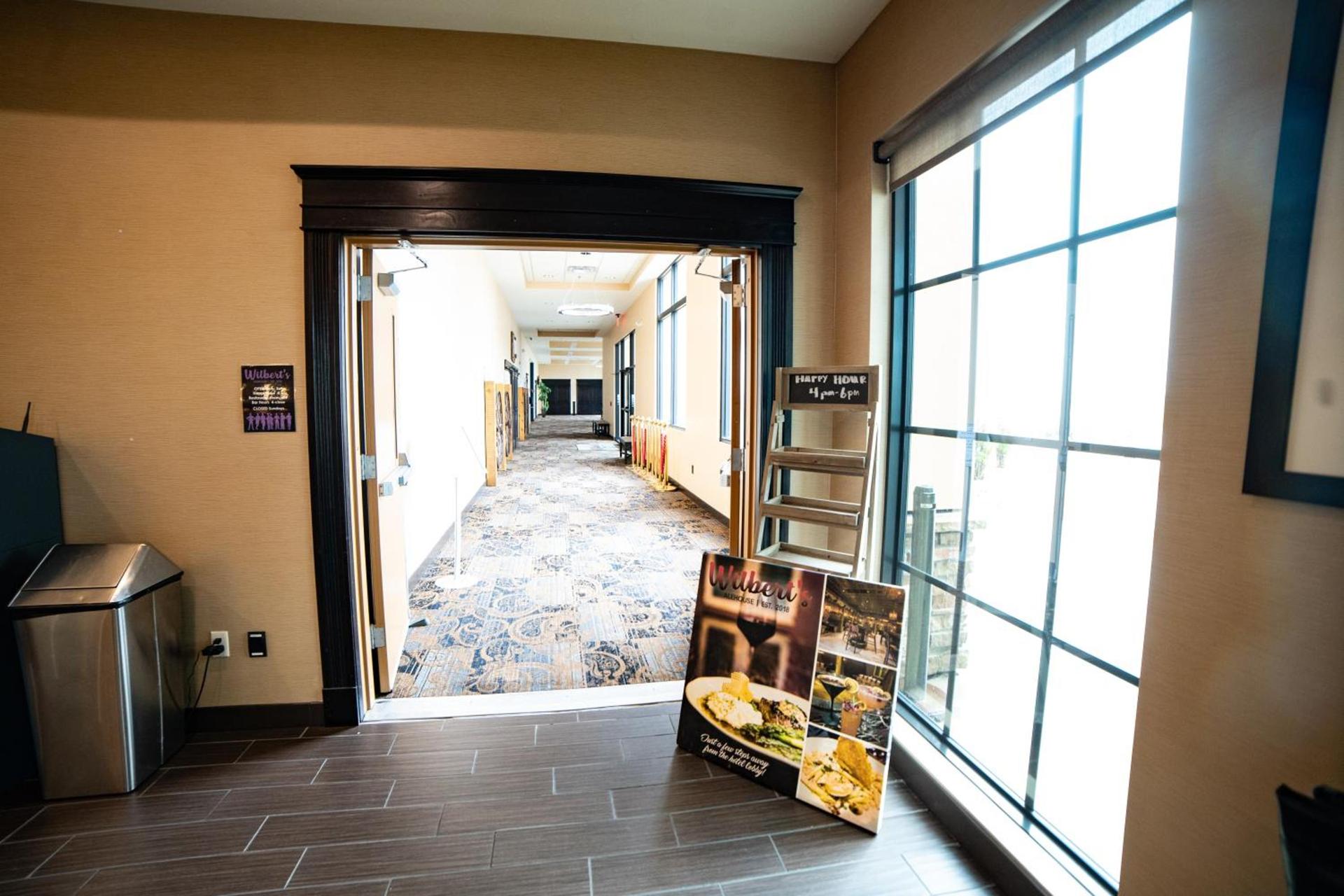 Comfort Suites University Brookings photo 73