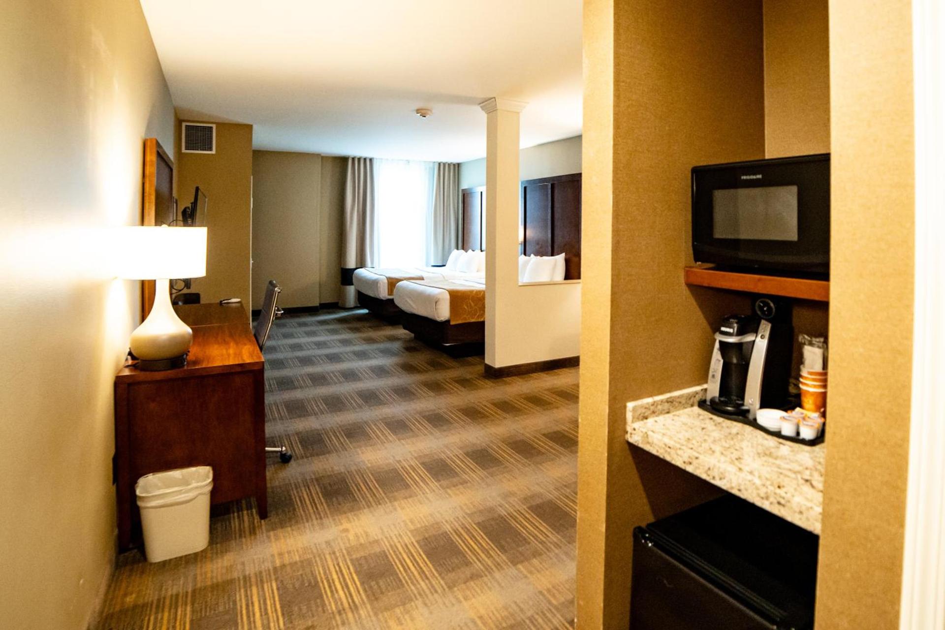 Comfort Suites University Brookings photo 82