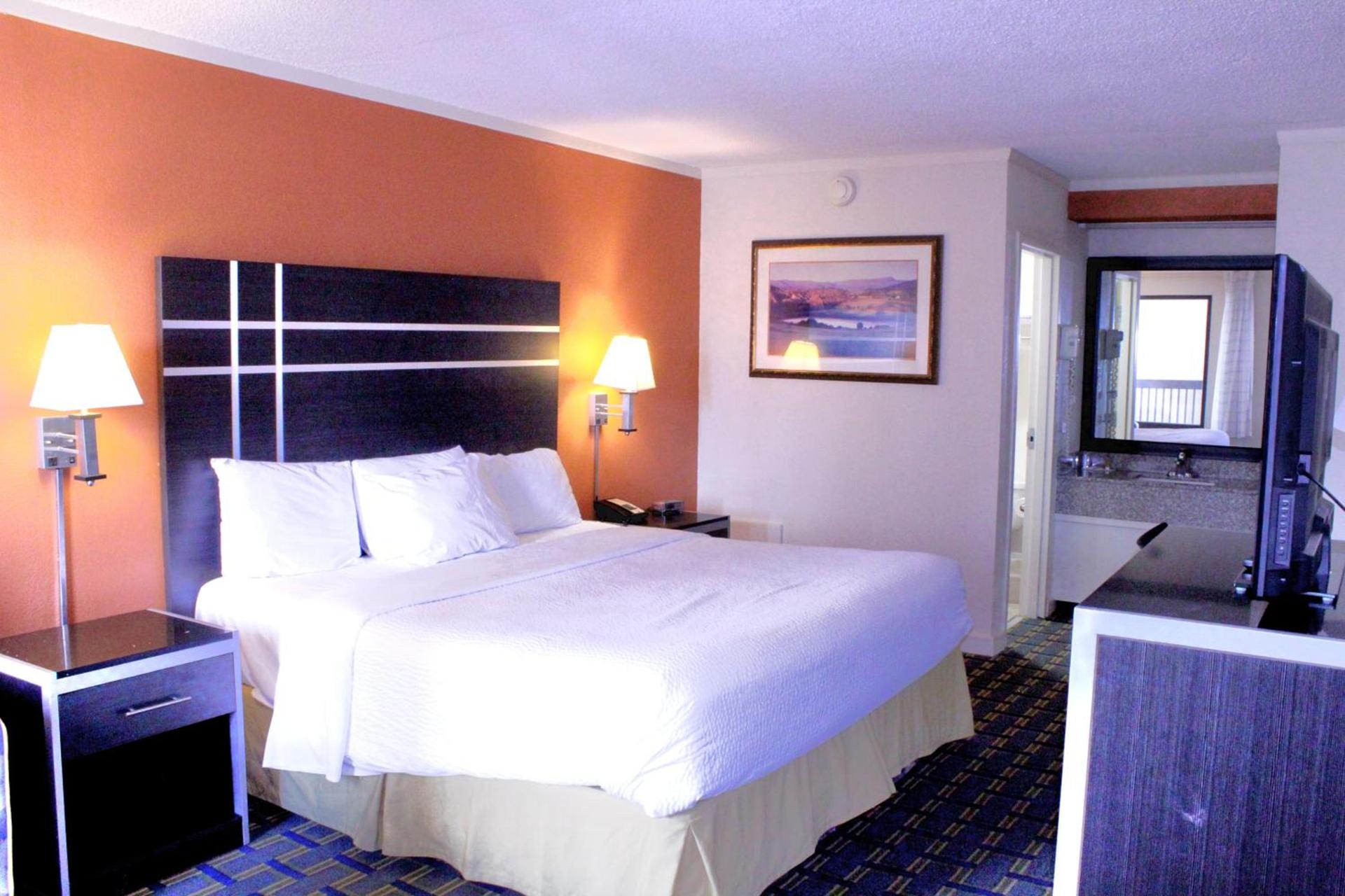 Days Inn by Wyndham Salem photo 28