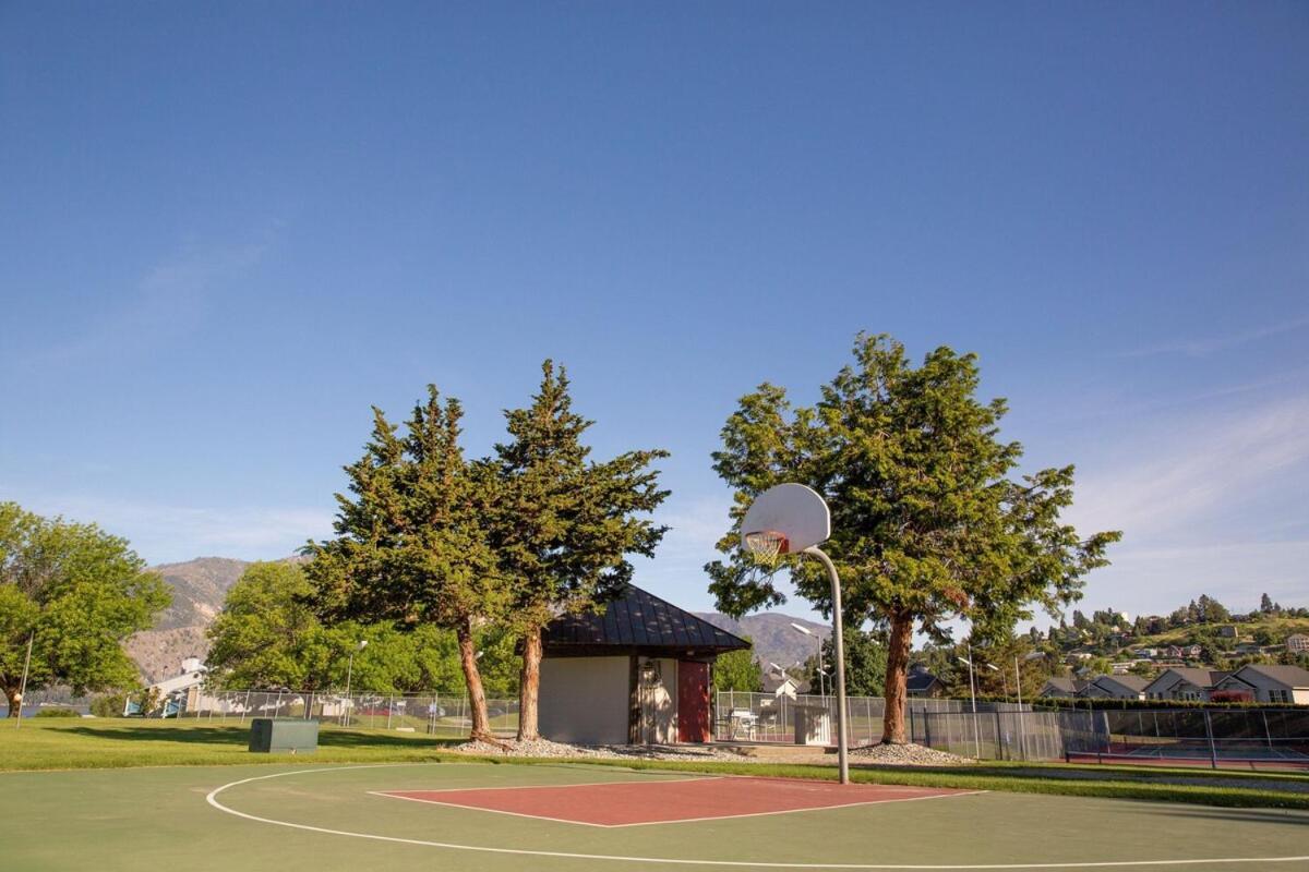 Tennis Village at Wapato Point Resort photo 2