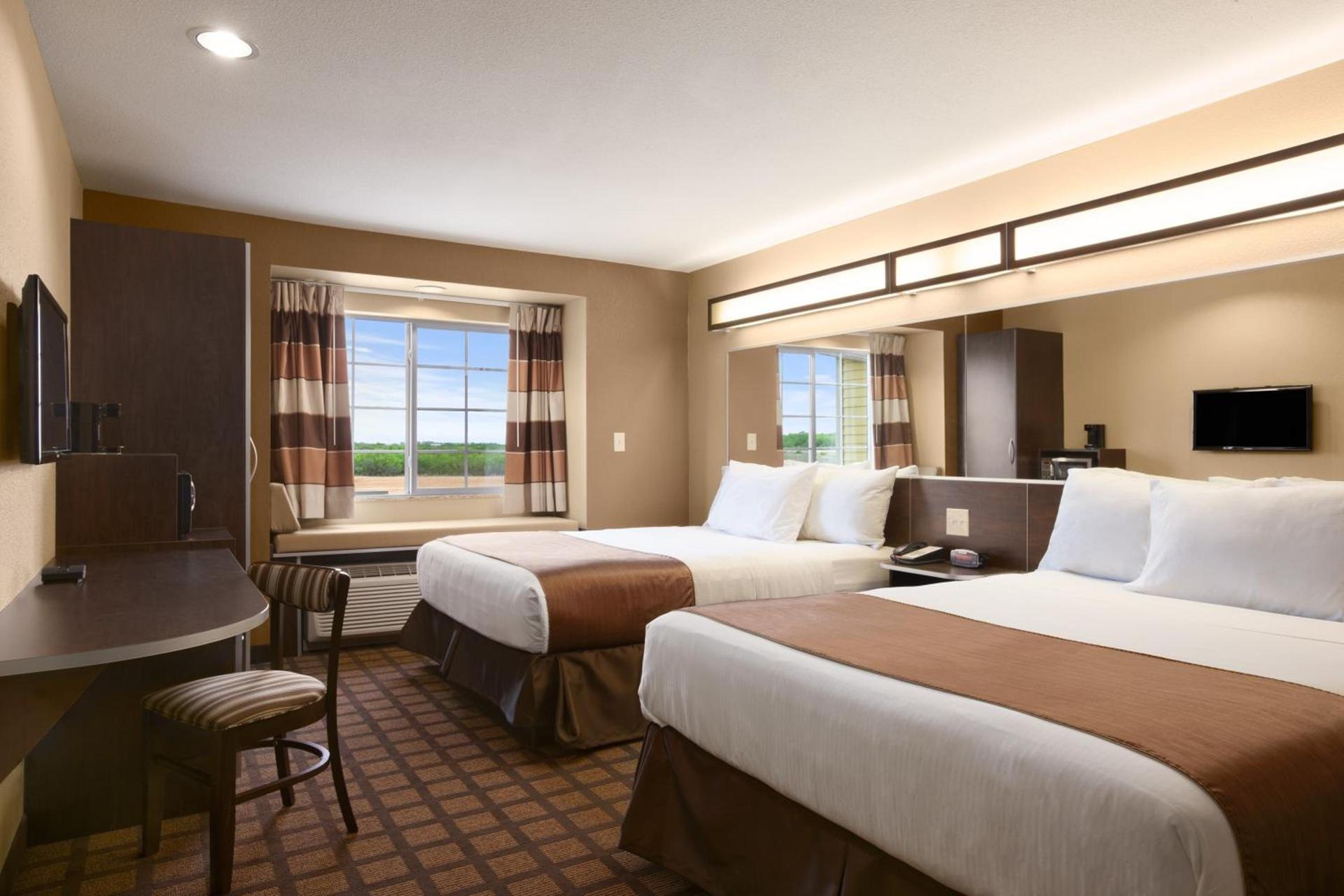 Microtel Inn & Suites Cotulla photo 5