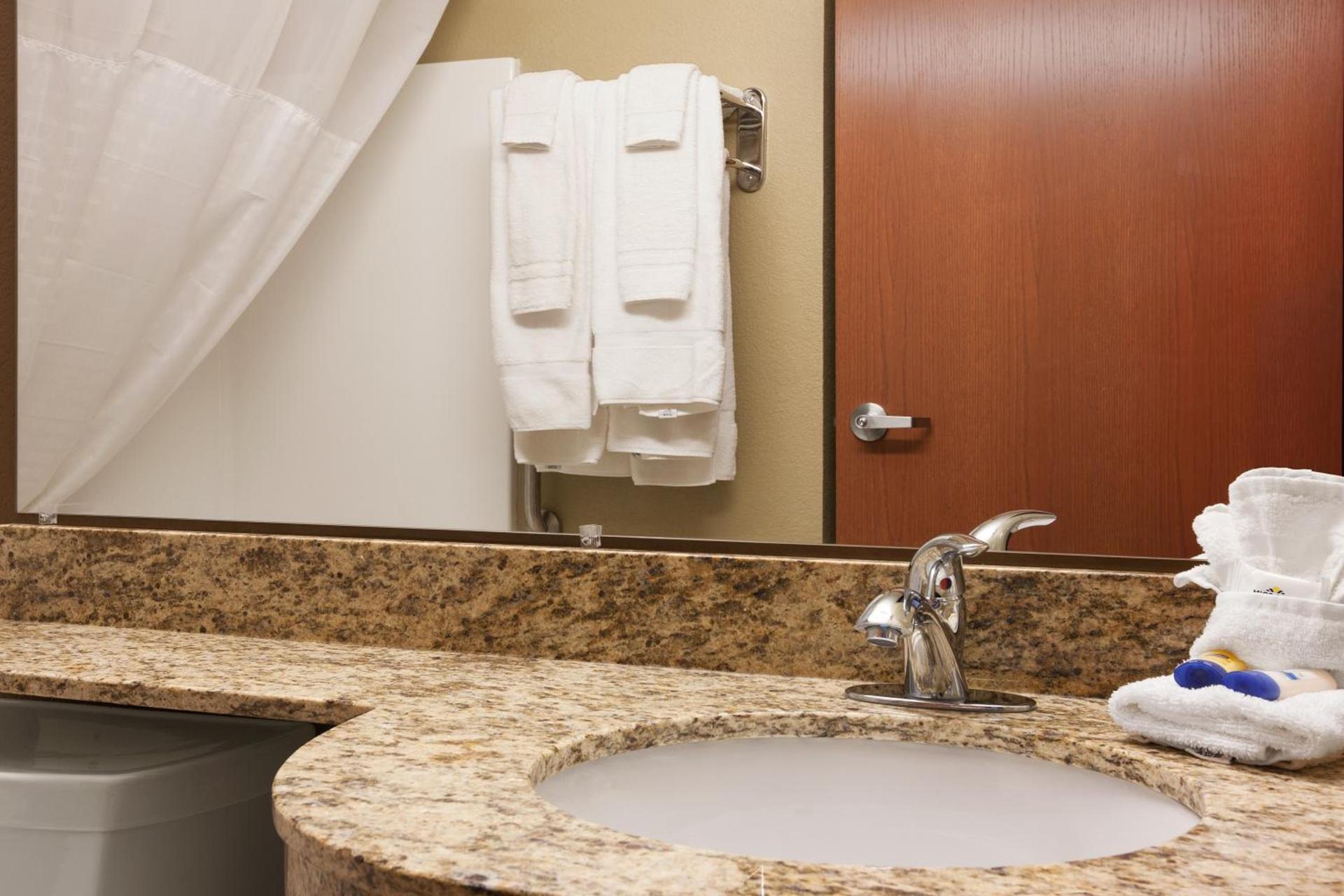 Microtel Inn & Suites Cotulla photo 11