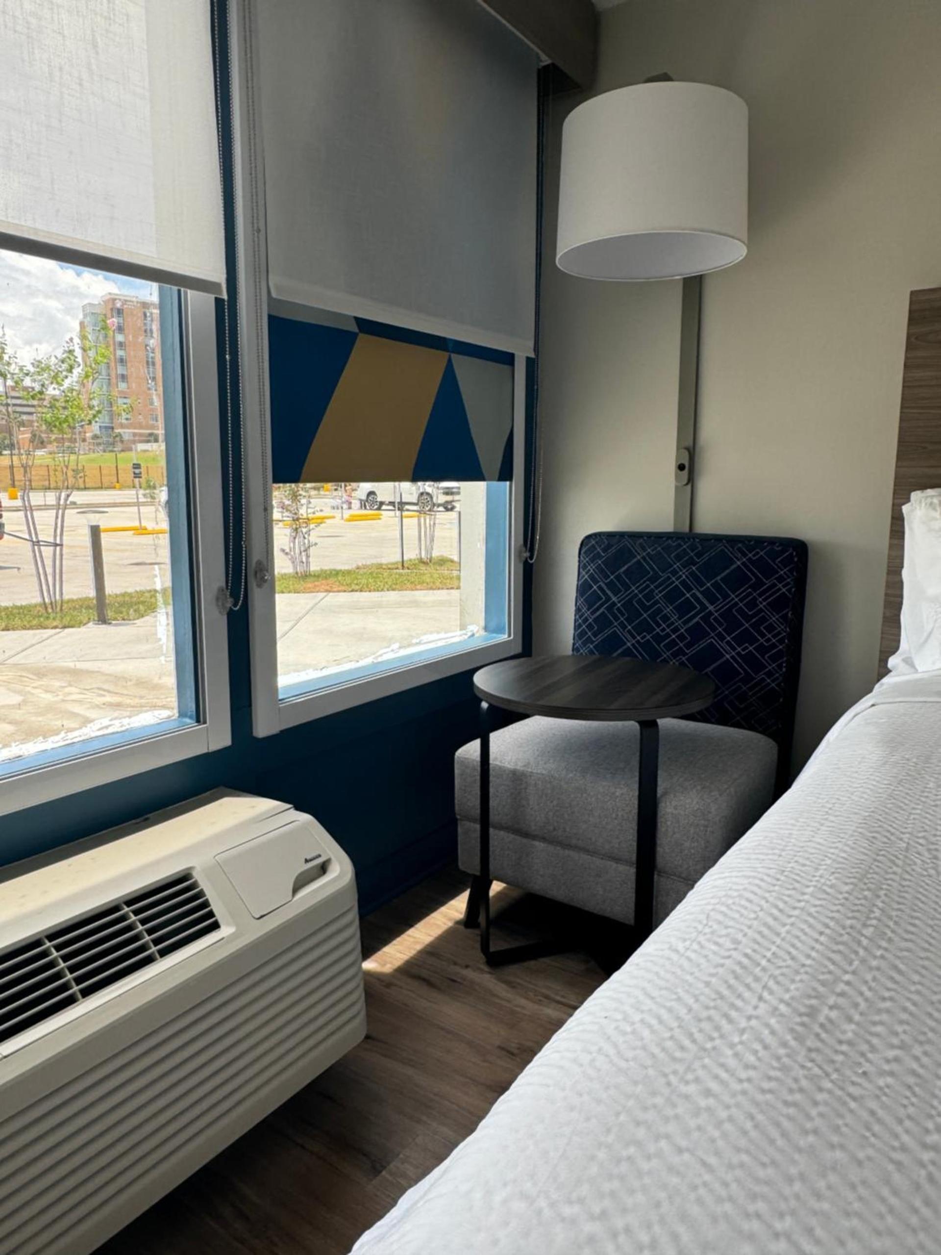 Holiday Inn Express Corpus Christi - Beachfront by IHG photo 6