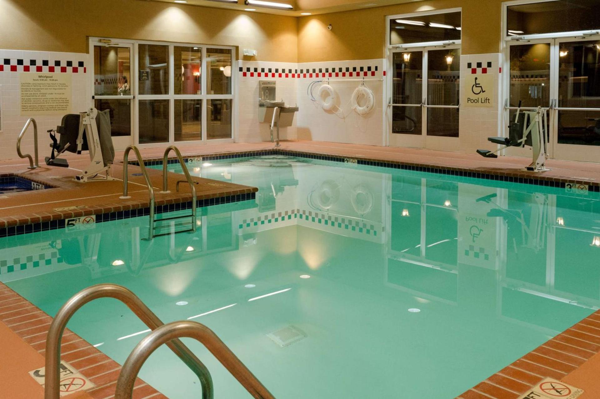 Hampton Inn Oxford-West photo 12